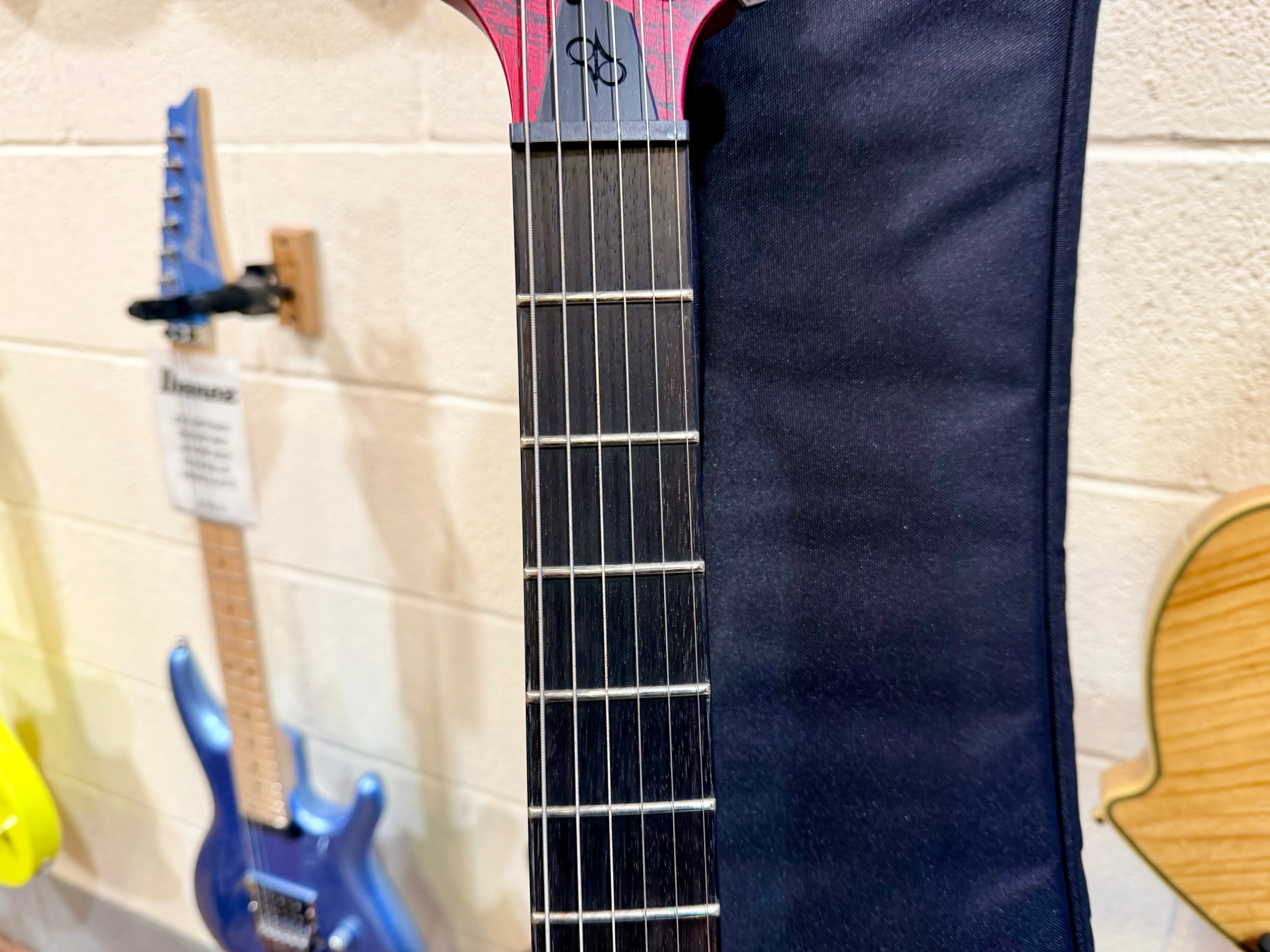 🔥2025🔥 Solar V2.6 Cannibalismo + Plus Flying V~ Blood Red~ Gig Bag~ MINT!
