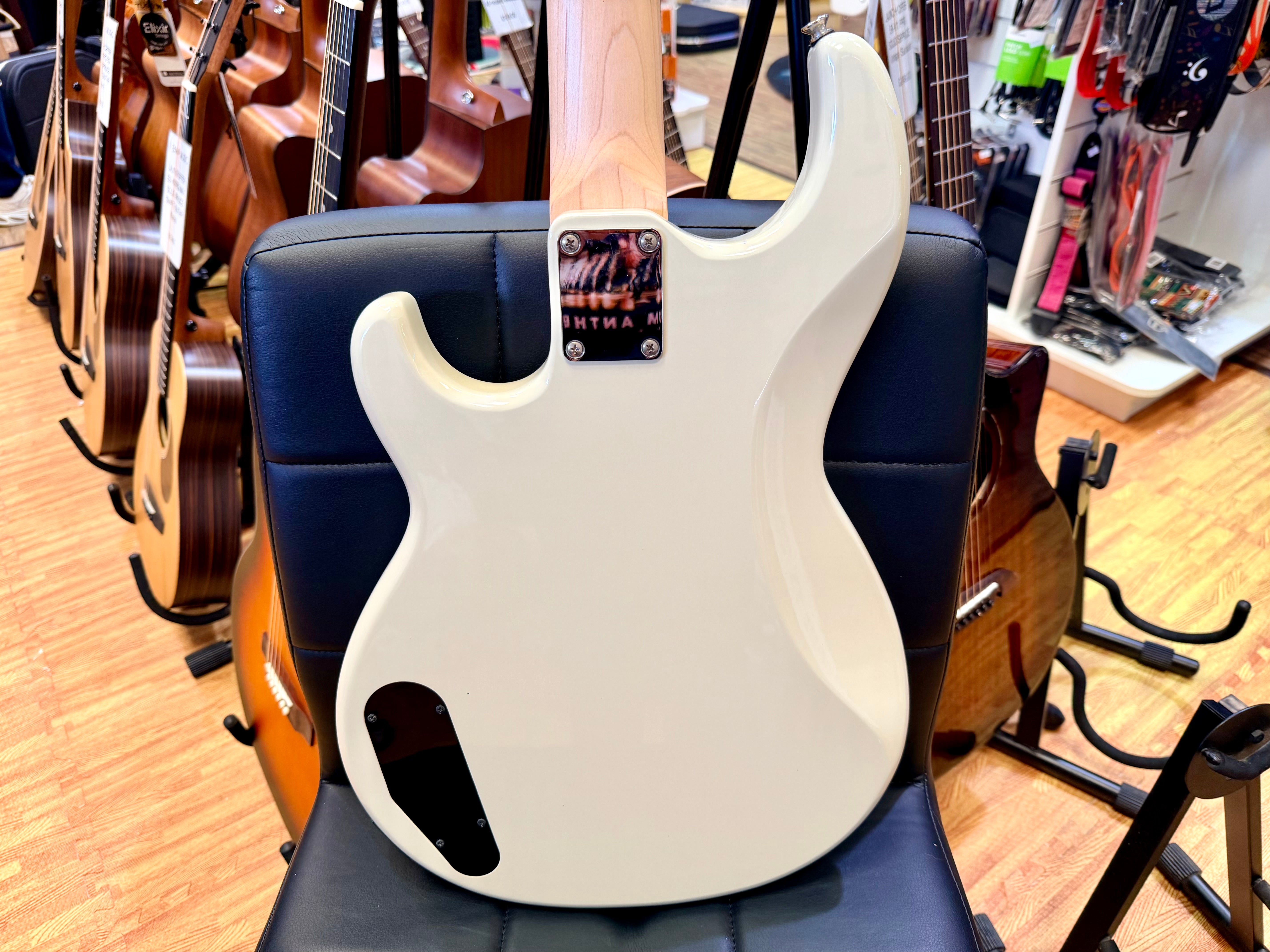 ✨2023✨ Yamaha BB234 4 String Electric Bass Guitar~ Vintage White~ Rosewood!