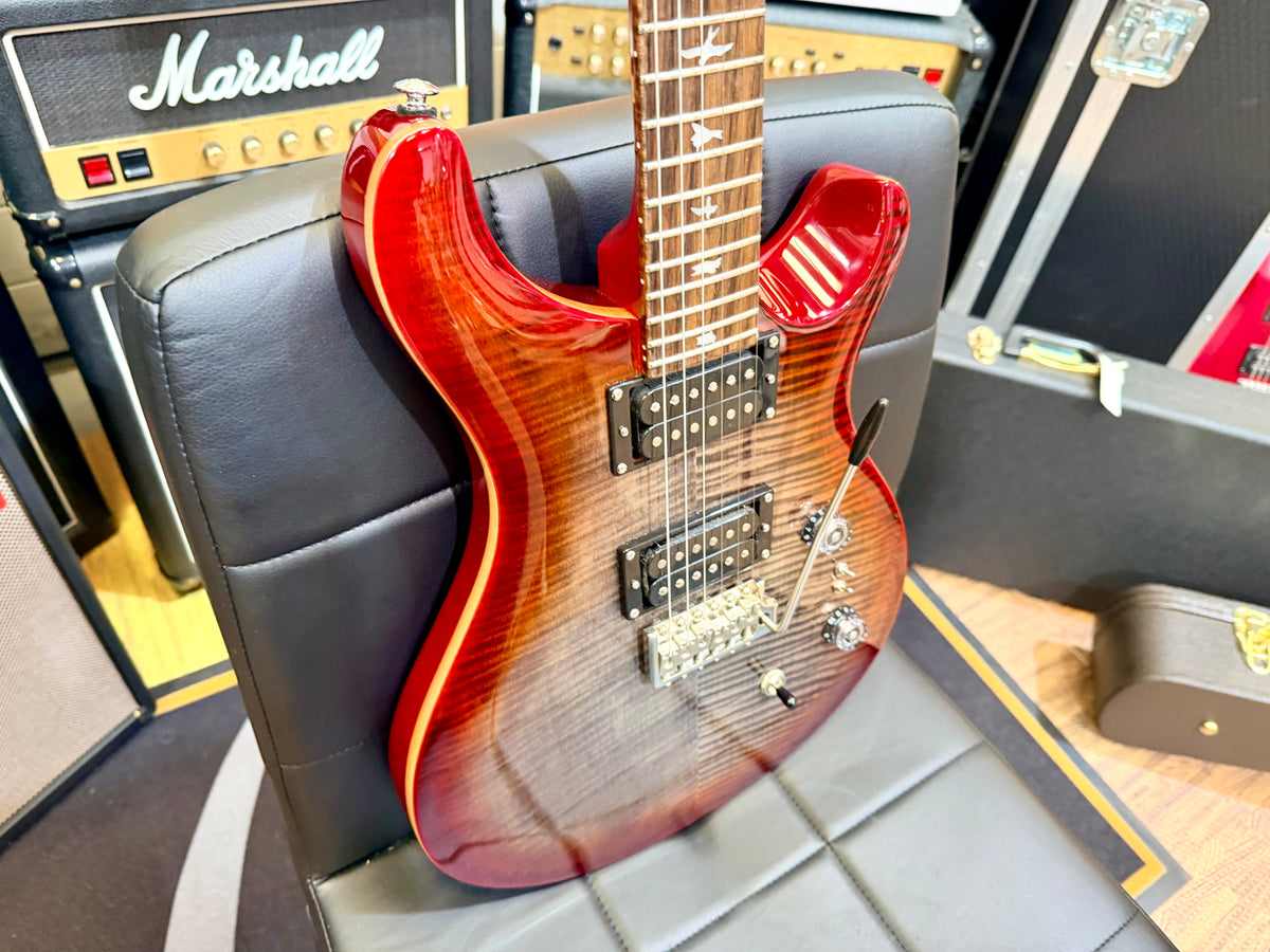 π2024π PRS SE Custom 24-08 Charcoal Red Burst~ Locking Tuners & Gig Bag!