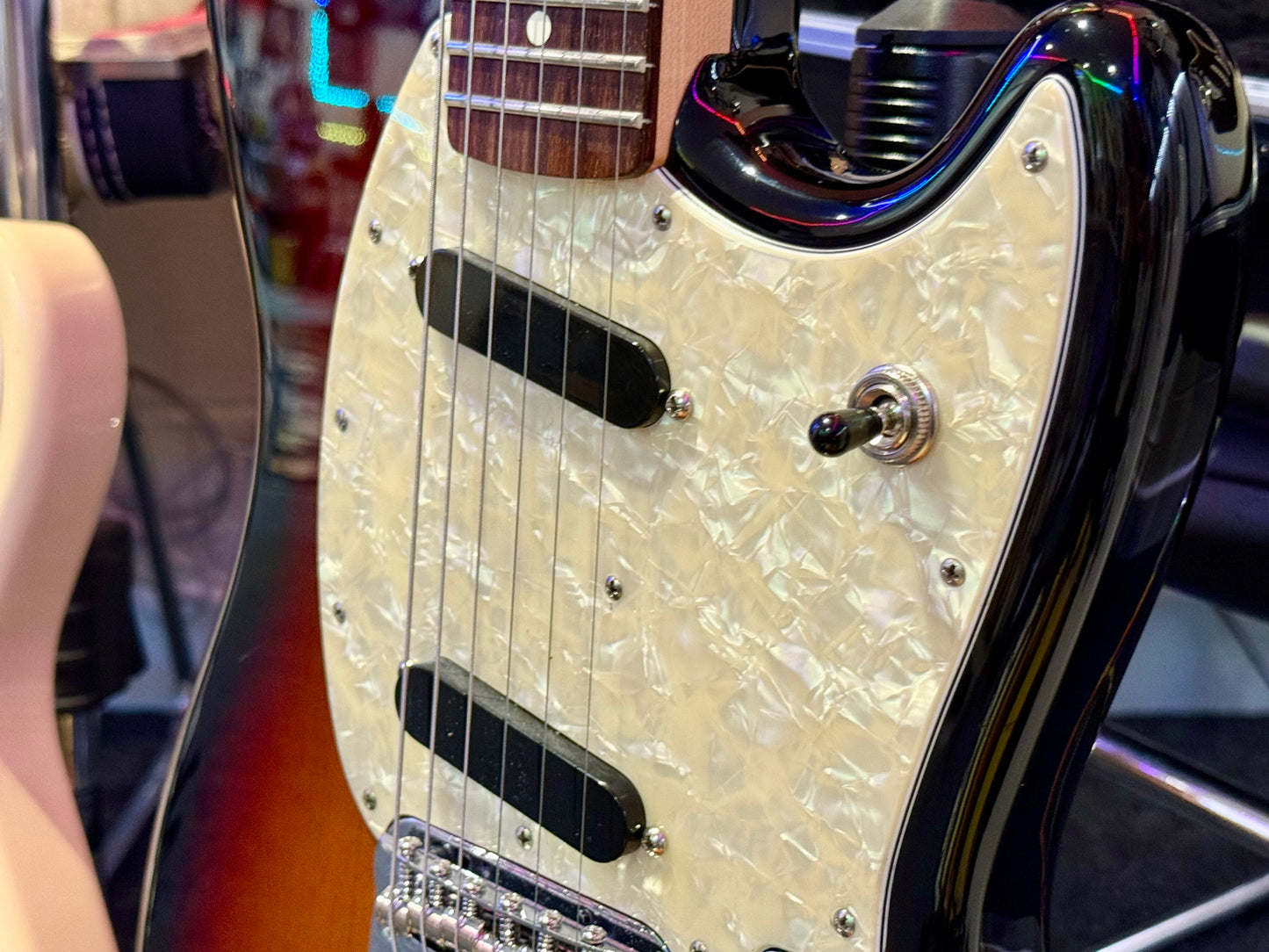 🔥2018 USA🔥 Fender American Performer Mustang~ 3-Color Sunburst~ Case & Docs!