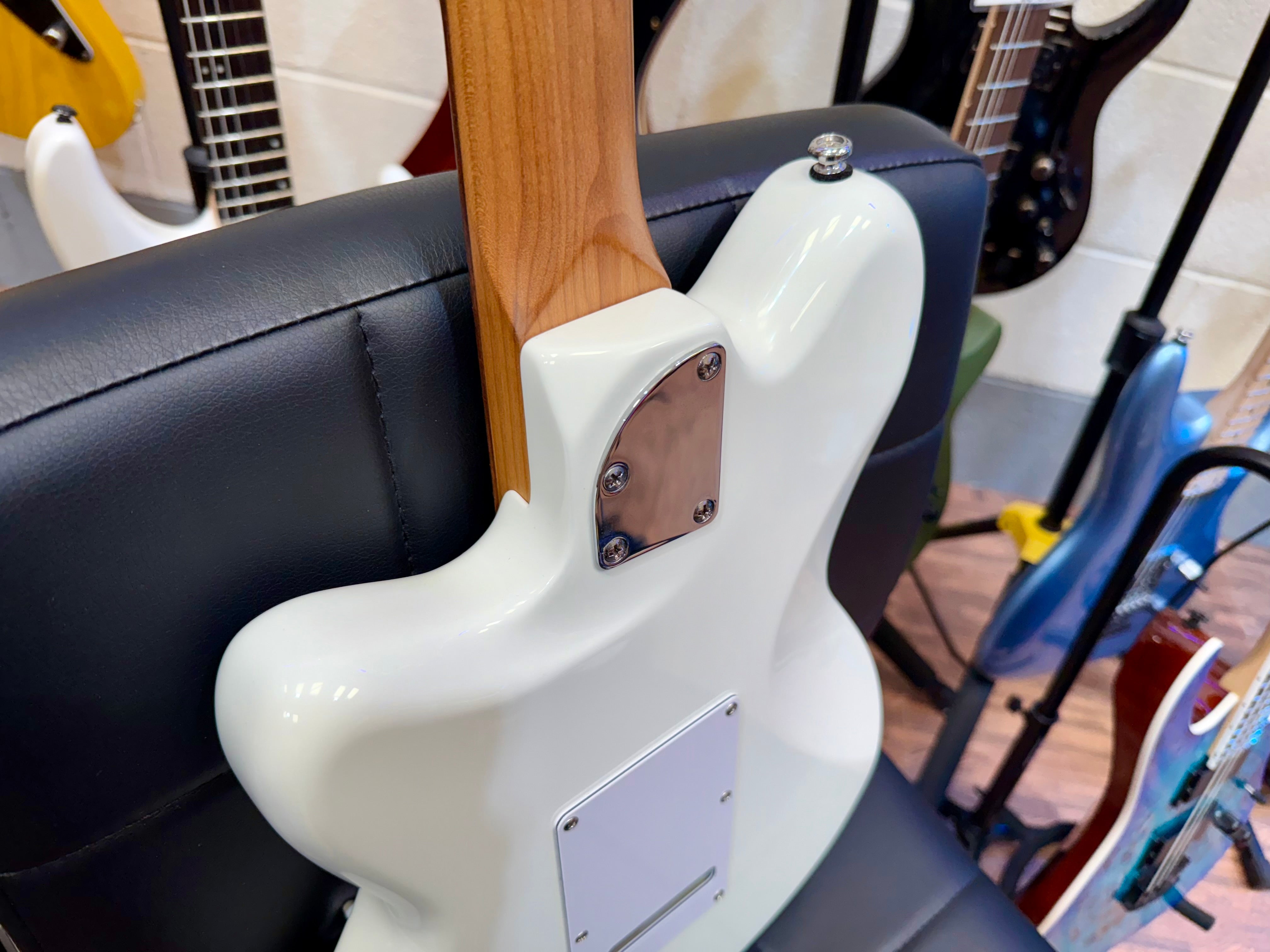 🔥MINT🔥 Ibanez ICHI00 Talman Style Guitar~ Vintage White ~ Ichika Nito Model!