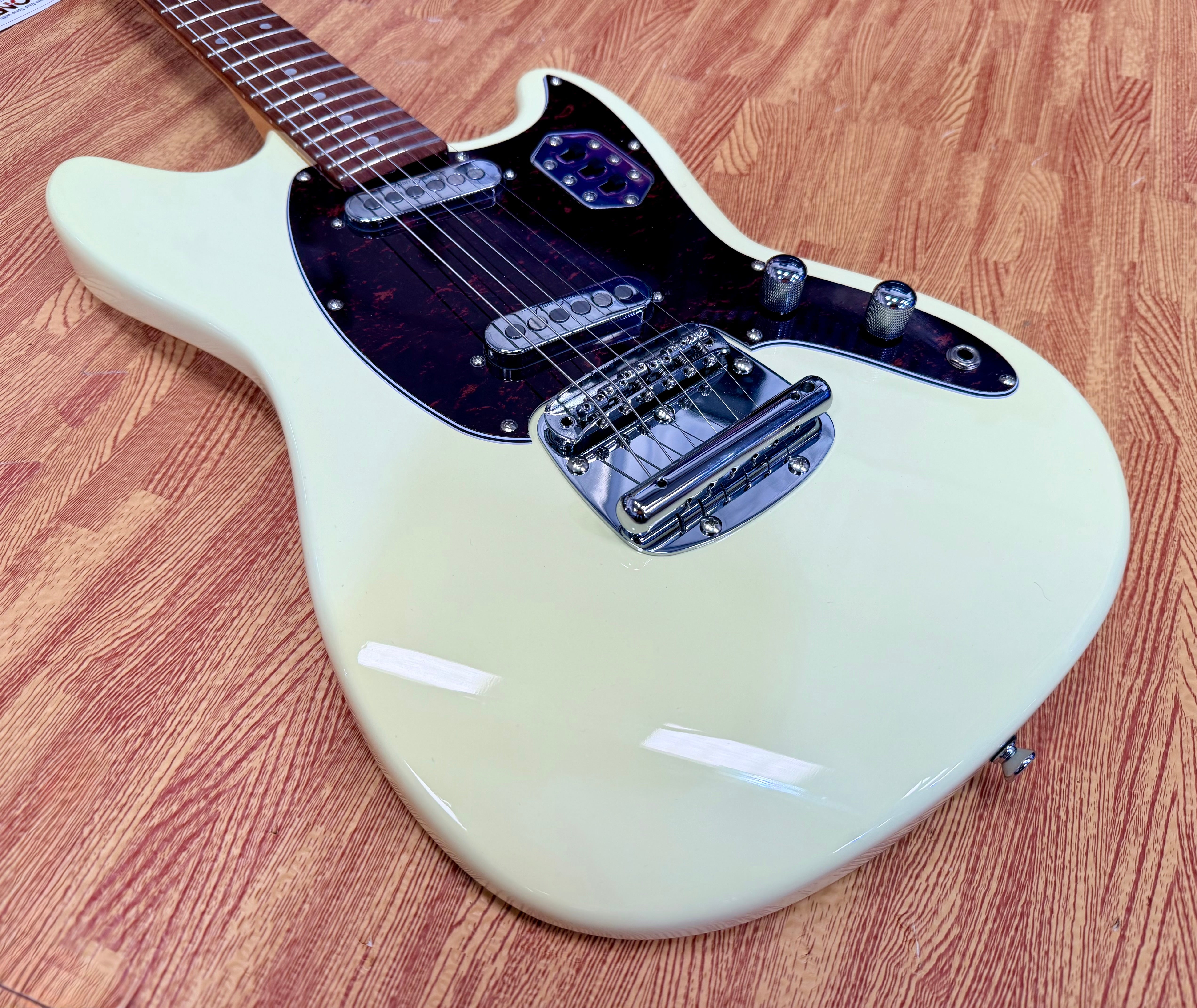 🔥NEW🔥 Vintage REVO Series 'Colt' SS Twin Electric Guitar ~ Vintage White!