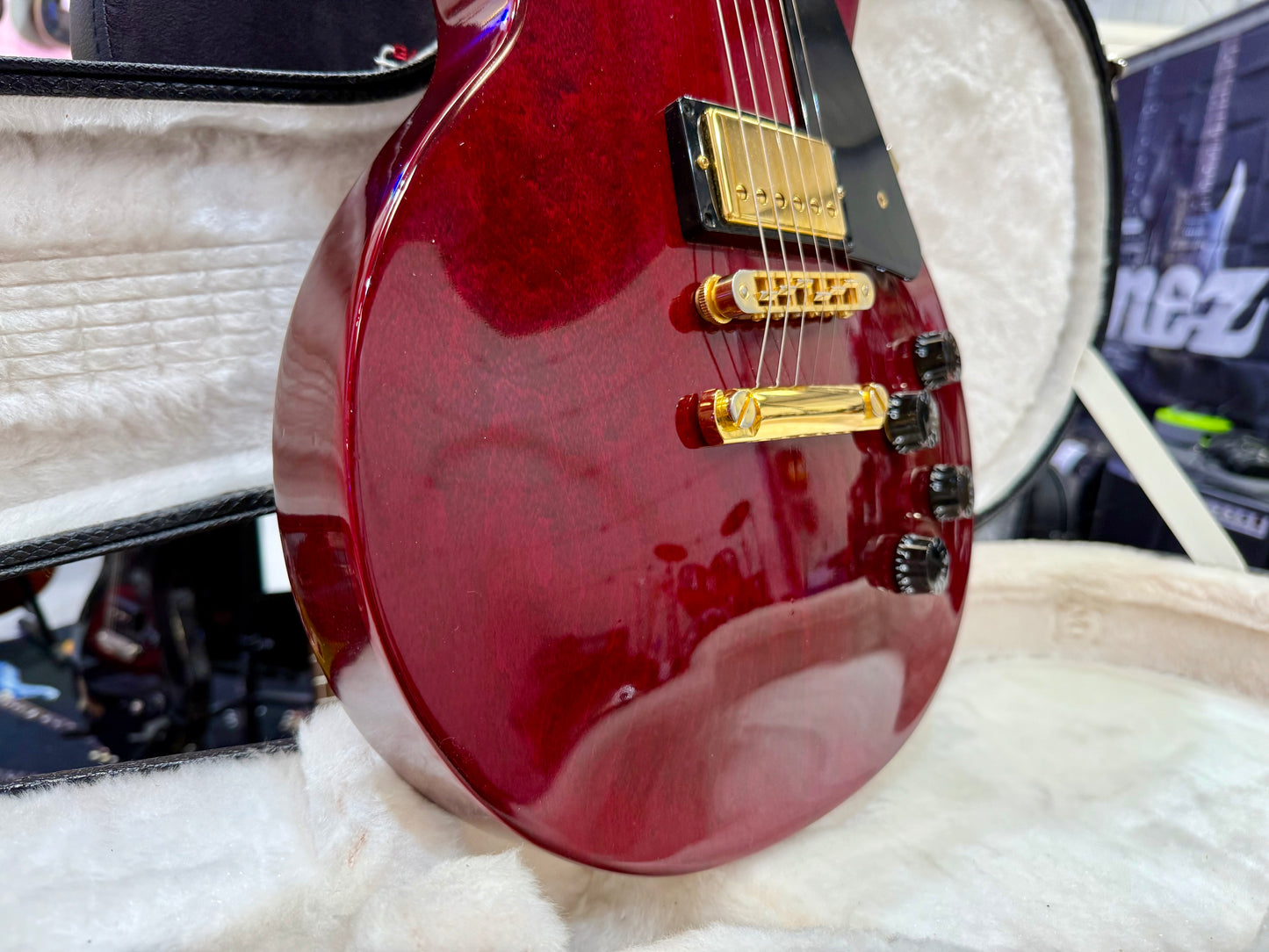 🌟2007 USA🌟 Gibson Les Paul Studio~ Wine Red~ Gold Hardware~ Hard Case~STUNNING