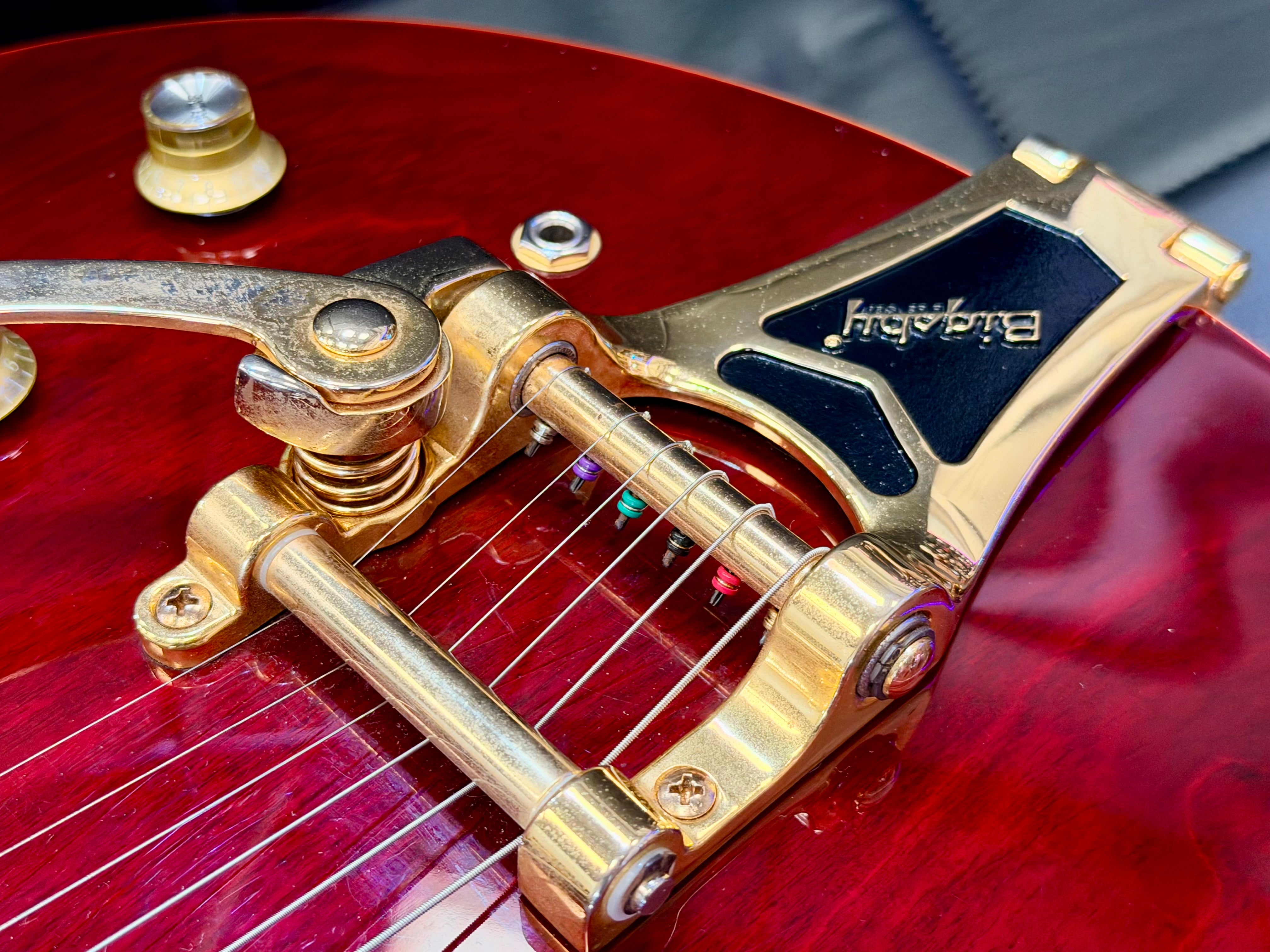 ✨2018✨ Epiphone Riviera Custom P93 Wine Red Bigsby P90 + New Gator Hard Case!
