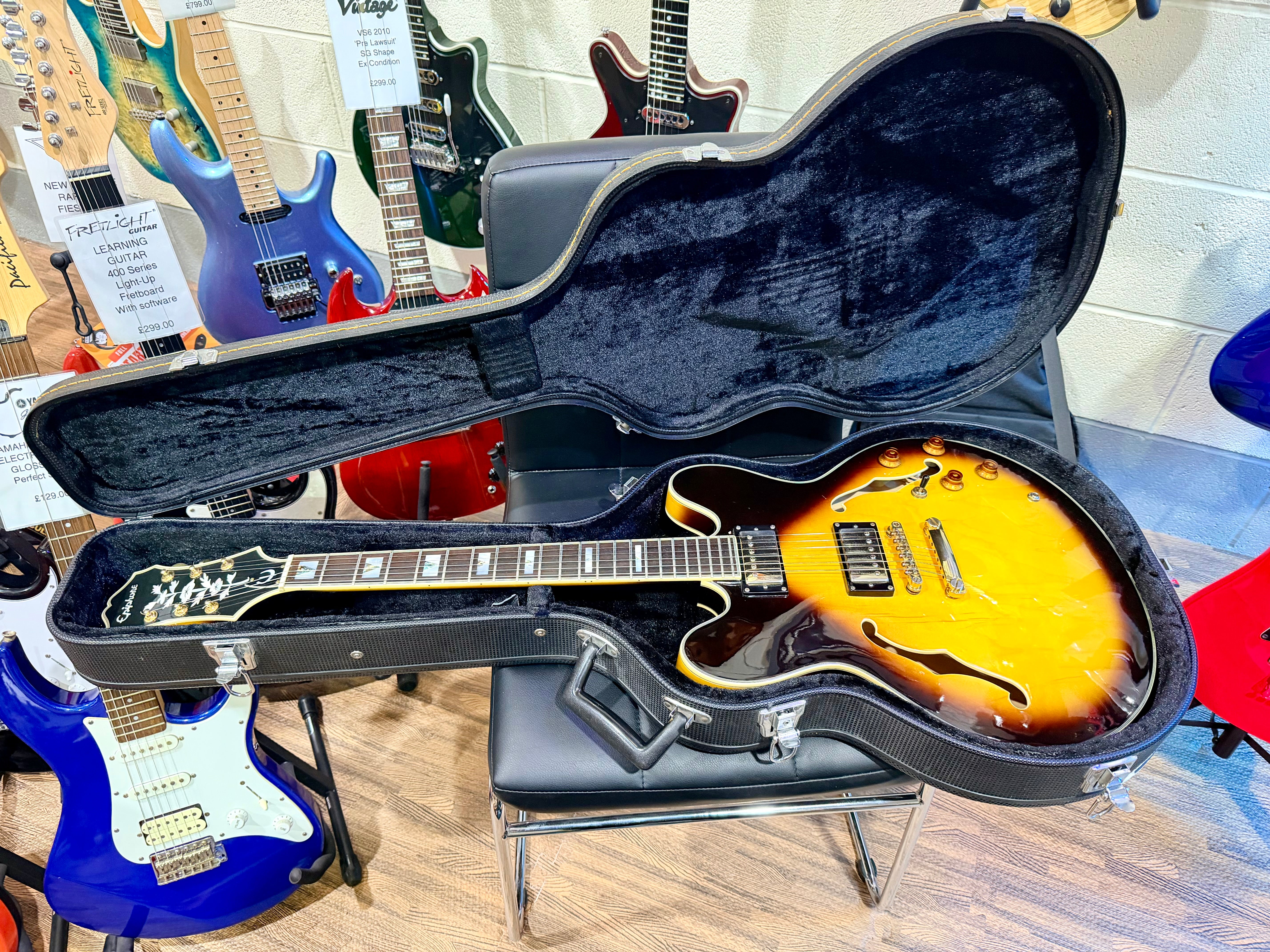 ☀️2008☀️ Epiphone Sheraton ii VS~ Vintage Sunburst~ Hollow-body~ Hard Case!