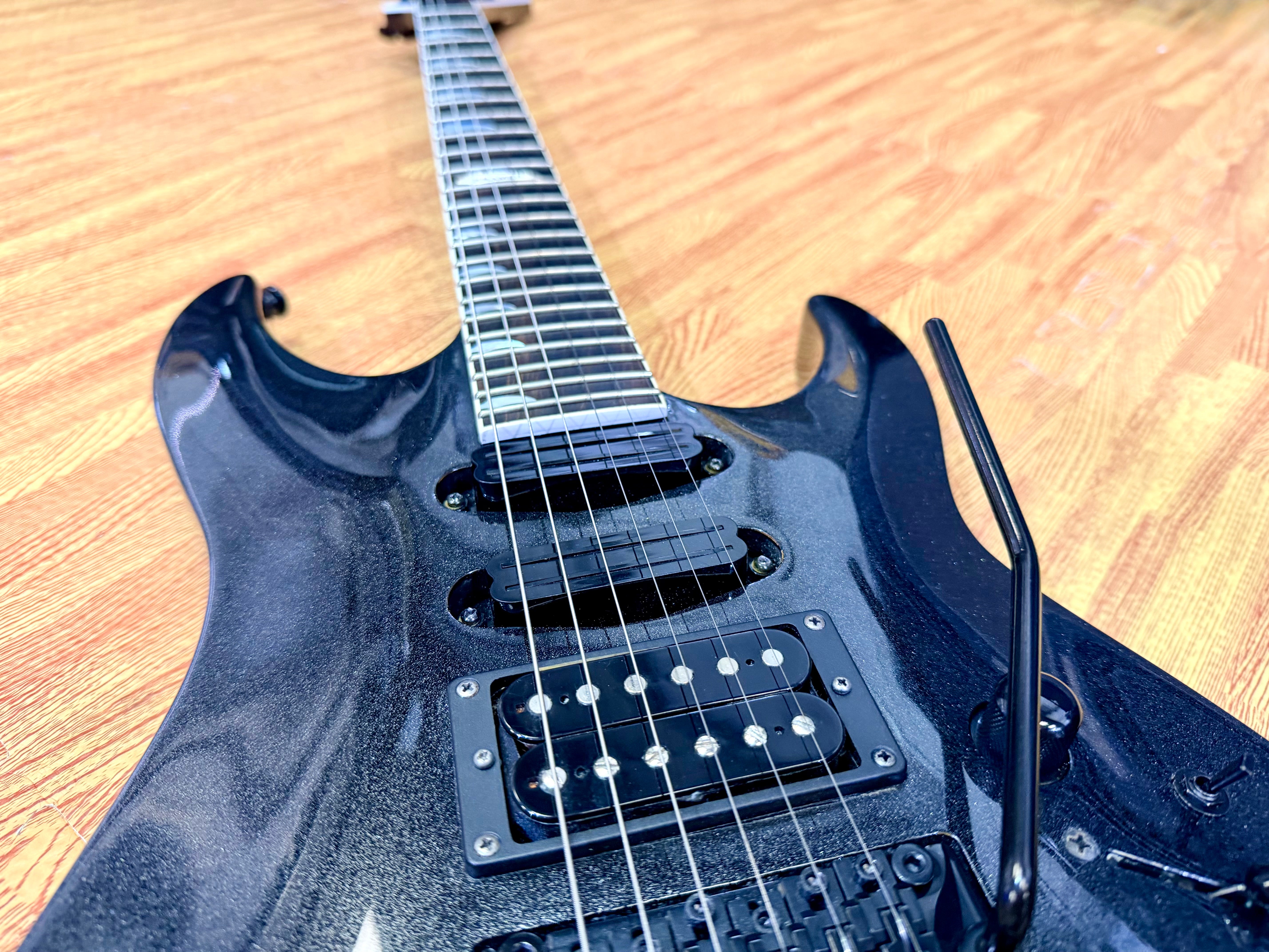 π₯2020π₯ Kramer SM-1 Maximum Steel~ Seymour Duncan Pickups & Floyd Rose Tremolo!