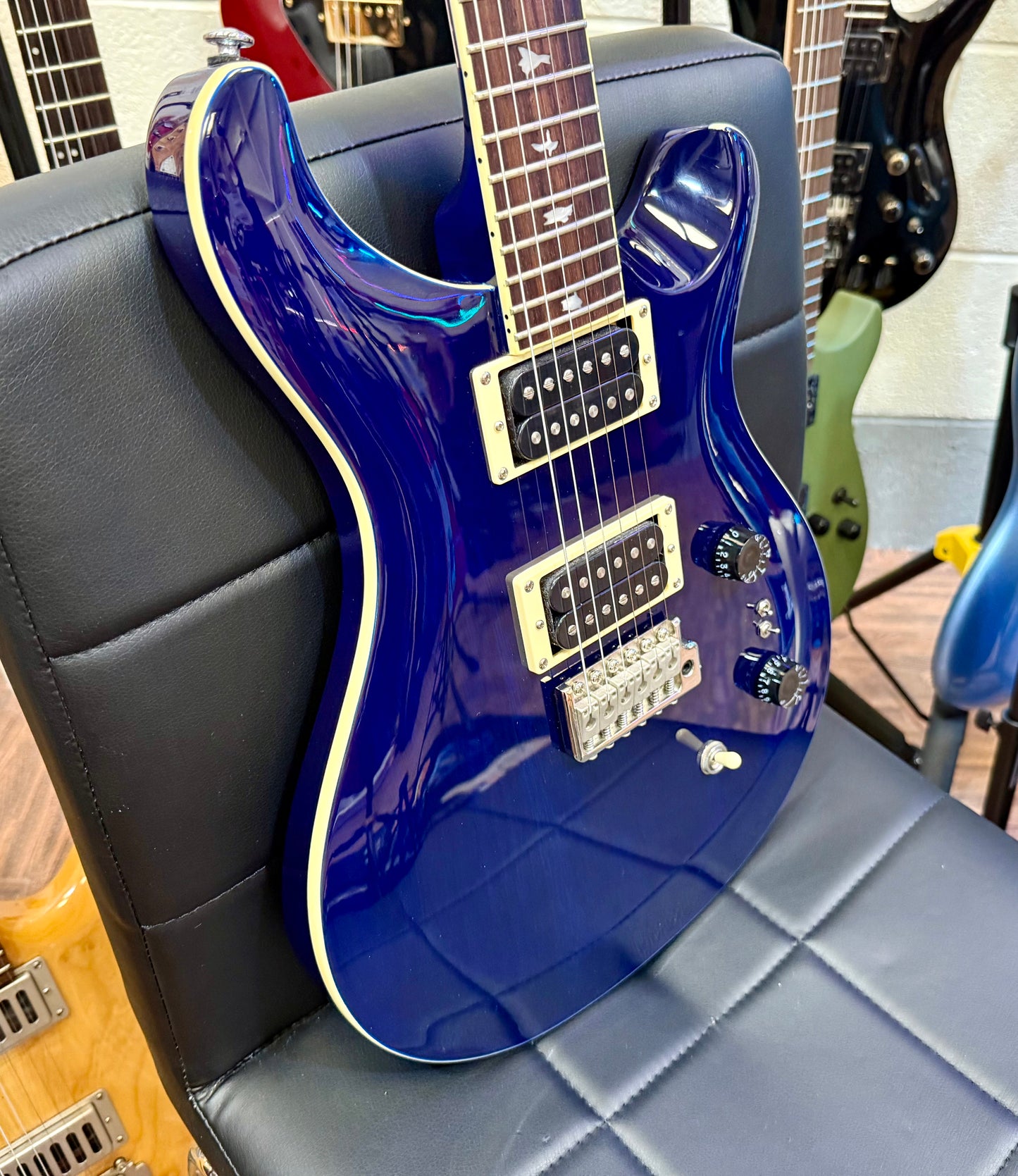 ๐MINT 2022๐ PRS SE Standard 24-08 In Translucent Blue~ Coil Splitting + Gig Bag