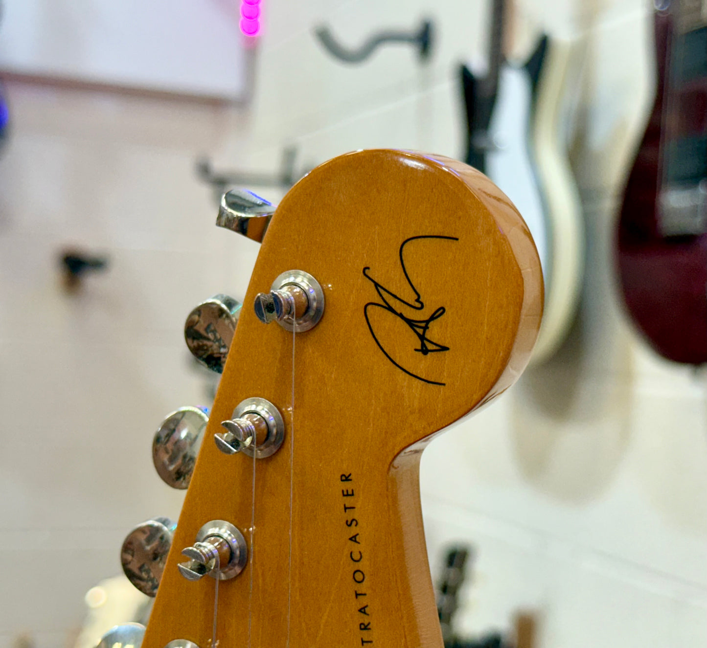 🌟2023🌟 Fender Robert Cray Signature Stratocaster~ Custom Shop P’ups~ Sunburst!