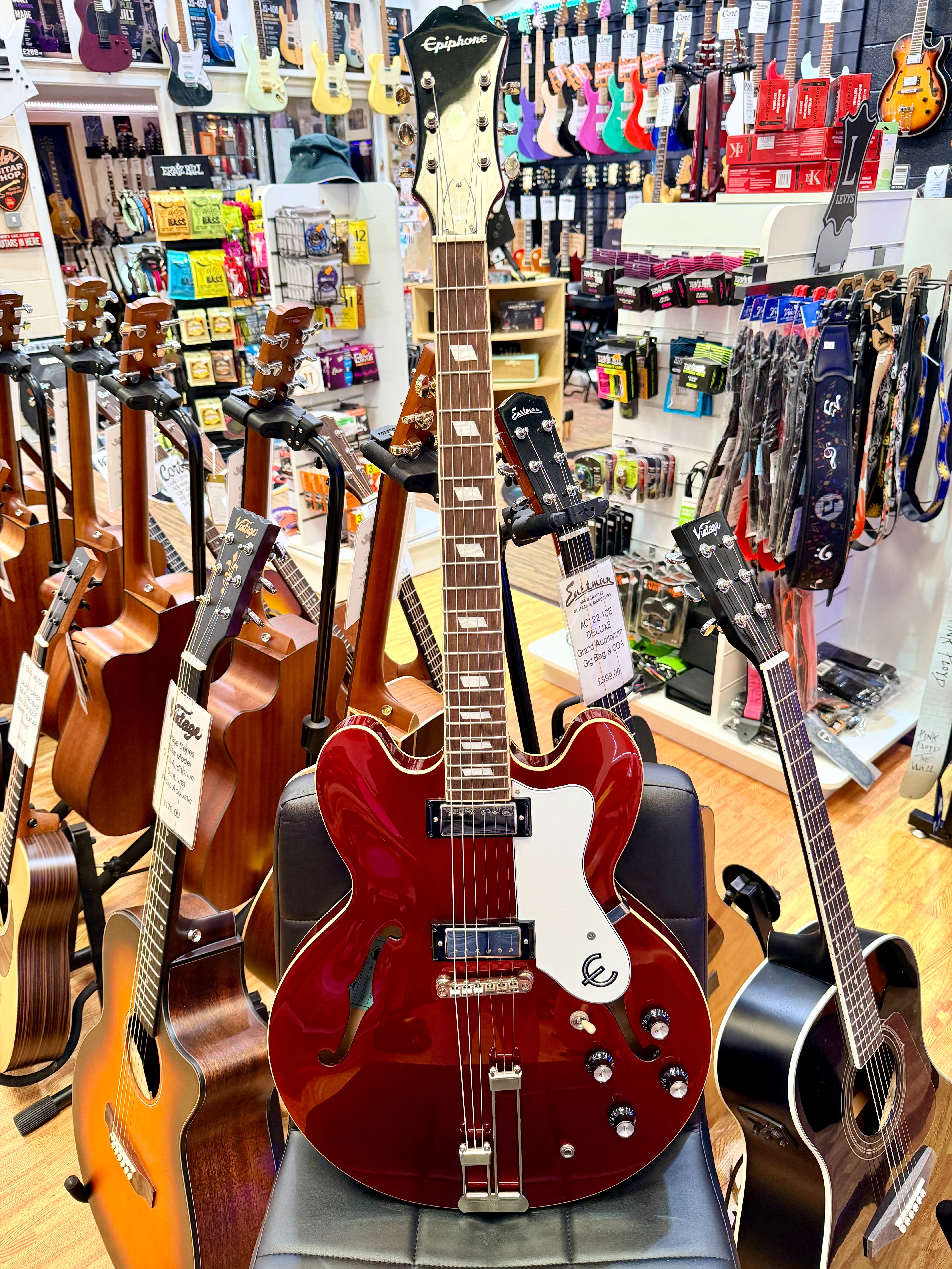 ✨2023✨ Epiphone Riviera Semi-Hollow Sparkling Burgundy~ Frequensator~ Hard Case