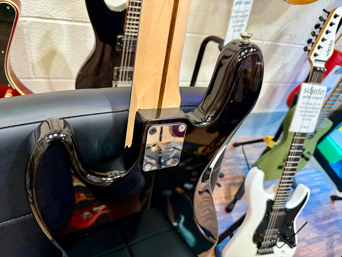 🎸 Fender Squier Classic Vibe '70s Jazz Bass~ Black~ Upgraded Neck 🎸