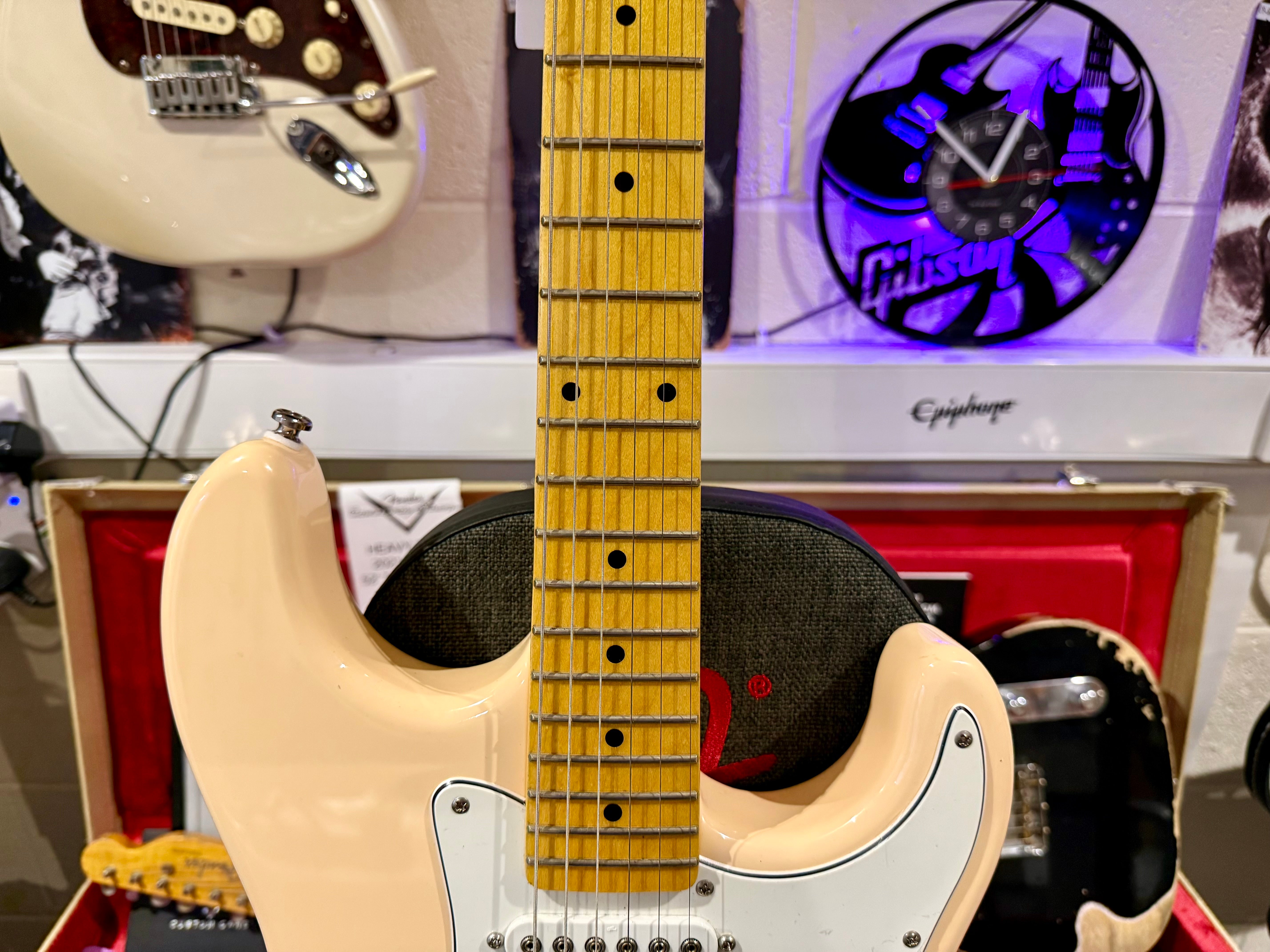 🔥EX-DEMO🔥 G&L Tribute S-500 Strat Style Electric Guitar~ Vintage White!