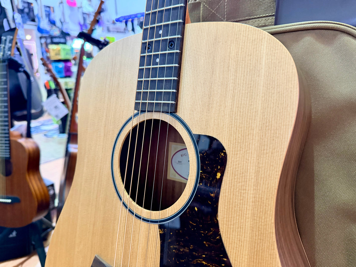 2026 Taylor Big Baby BBT Acoustic Guitar~ Natural~ Ex-Demo Mint + GigBag