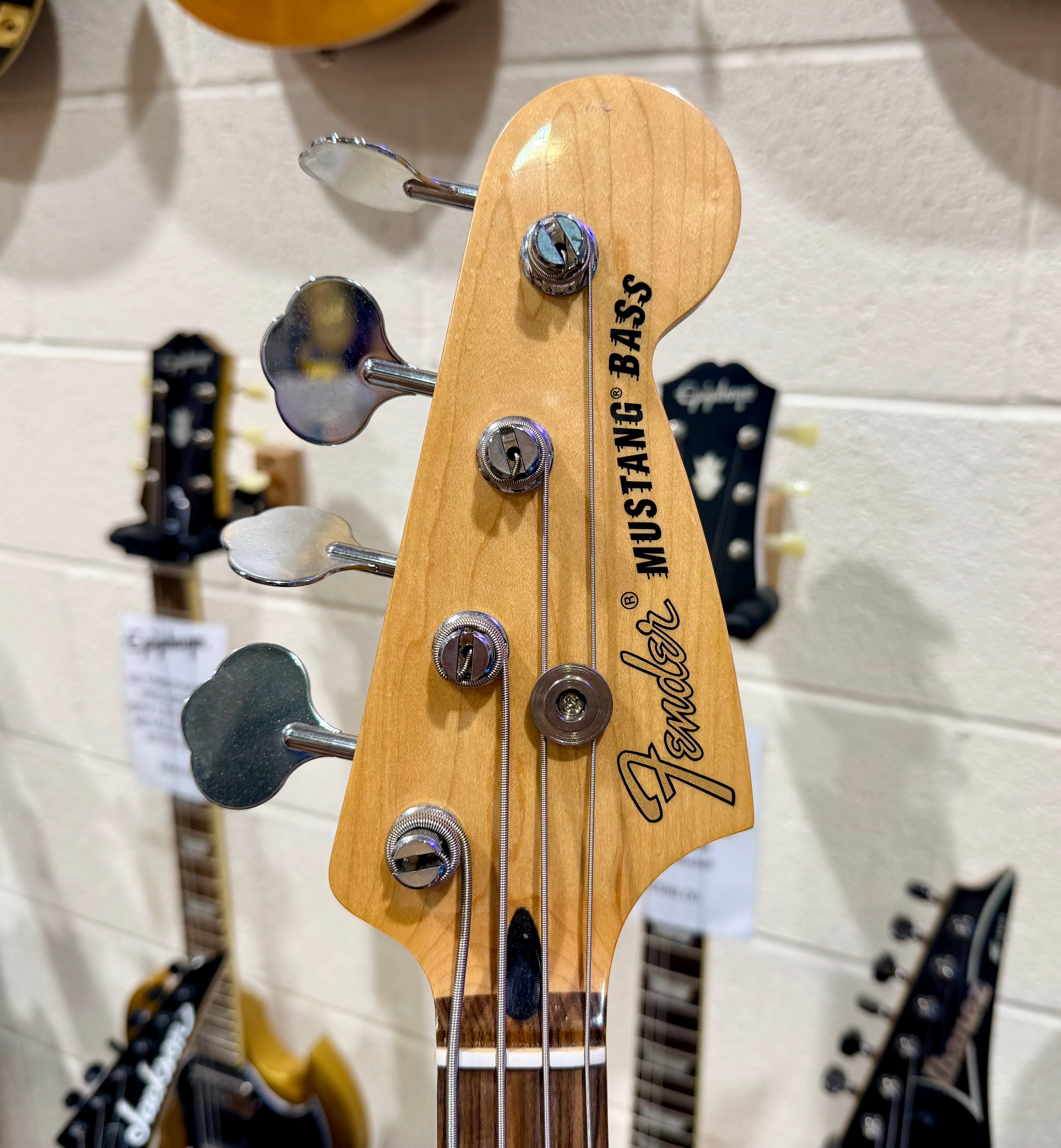 🌟2022🌟 Fender Player Mustang Bass PJ~ Pau Ferro~ Firemist Gold~ Mexican Bass!