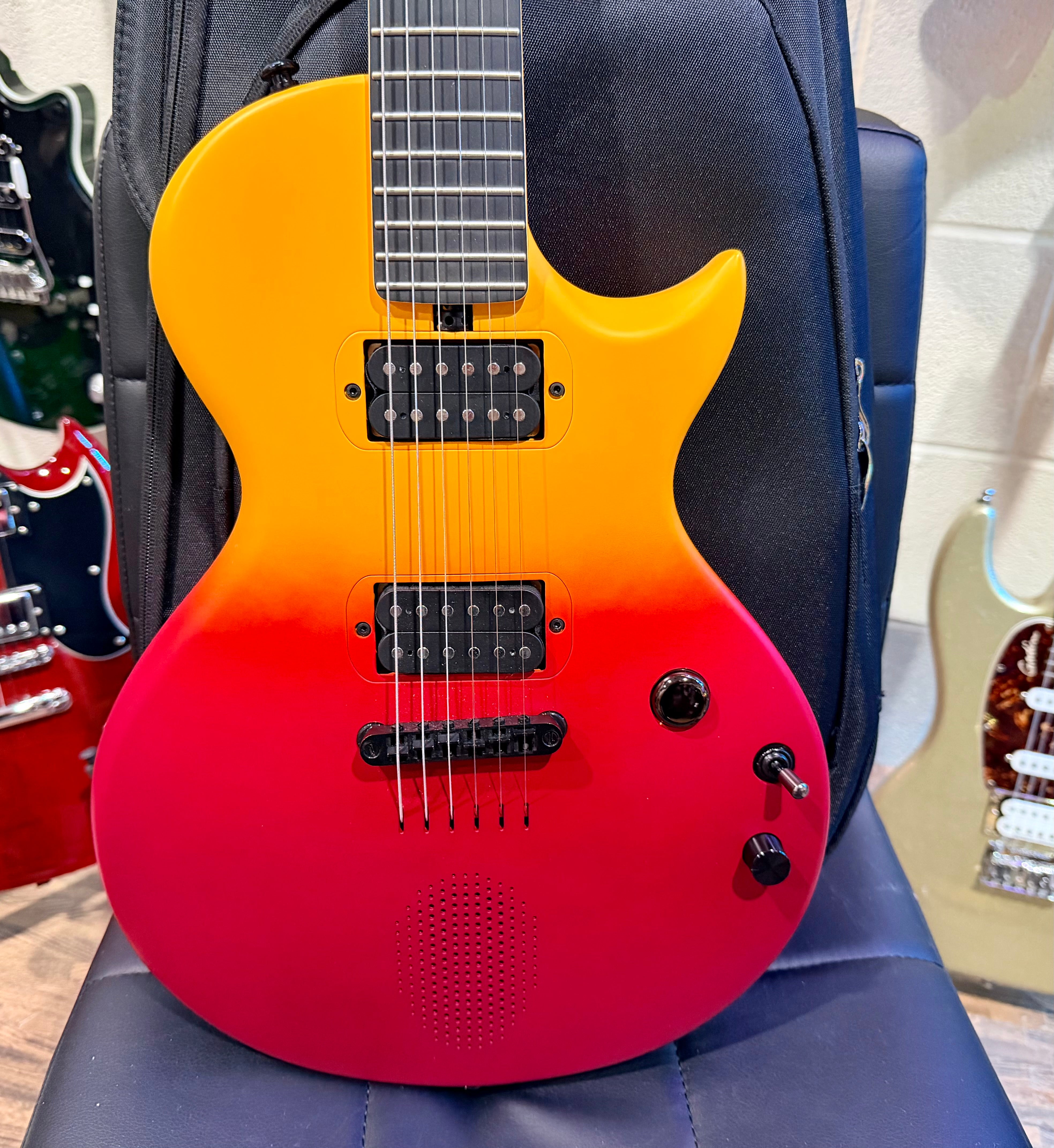 🔥 Enya Nova Go Sonic~ Volcanic Red~ Smart Electric Guitar~Speaker & FX + Bag 🔥