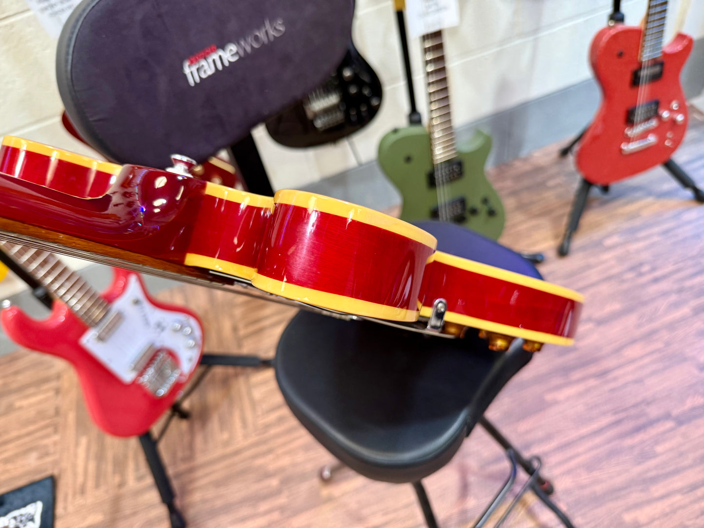 🎸LOVELY🎸 Tanglewood TH-502 CH~ Semi-Hollow Electric Guitar~ Cherry Red!