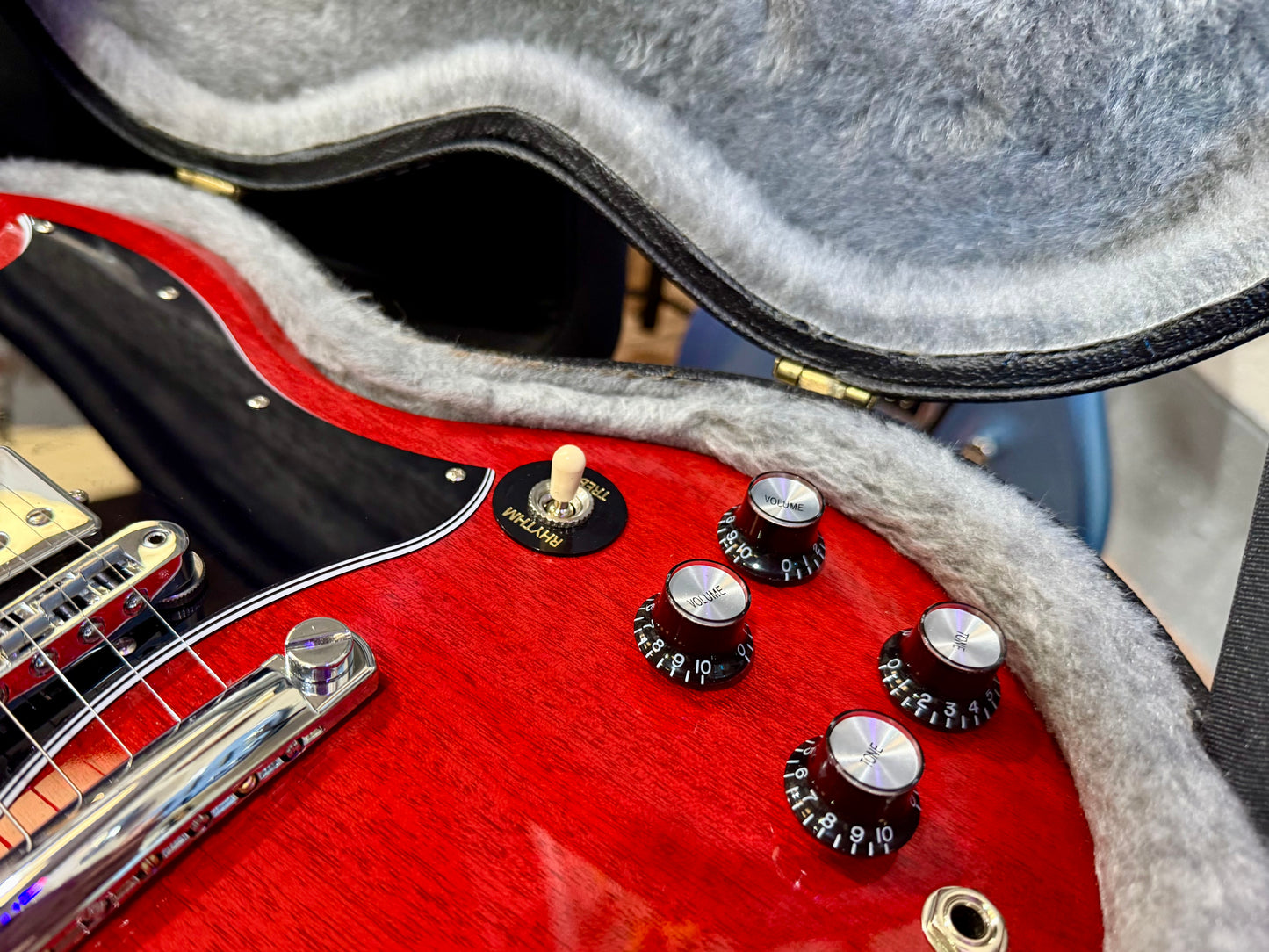 š„2024 USAš„ Gibson SG Standard~ Heritage Cherry~ Hard Case & Candy!