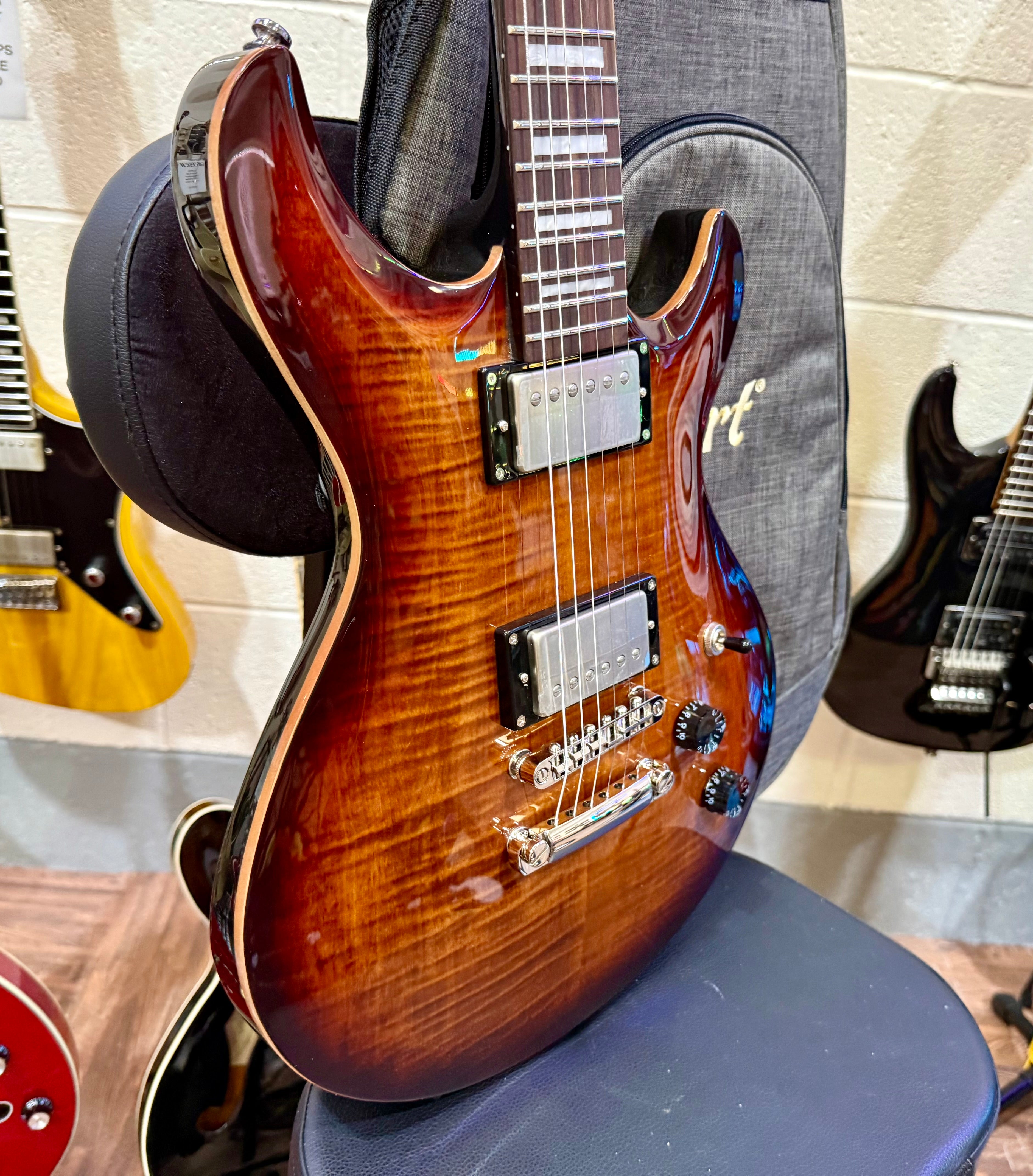 🌟LAUNCH OFFER🌟 2025 Cort M600 Tobacco Sunburst~ BRAND NEW MODEL~ FREE BAG!