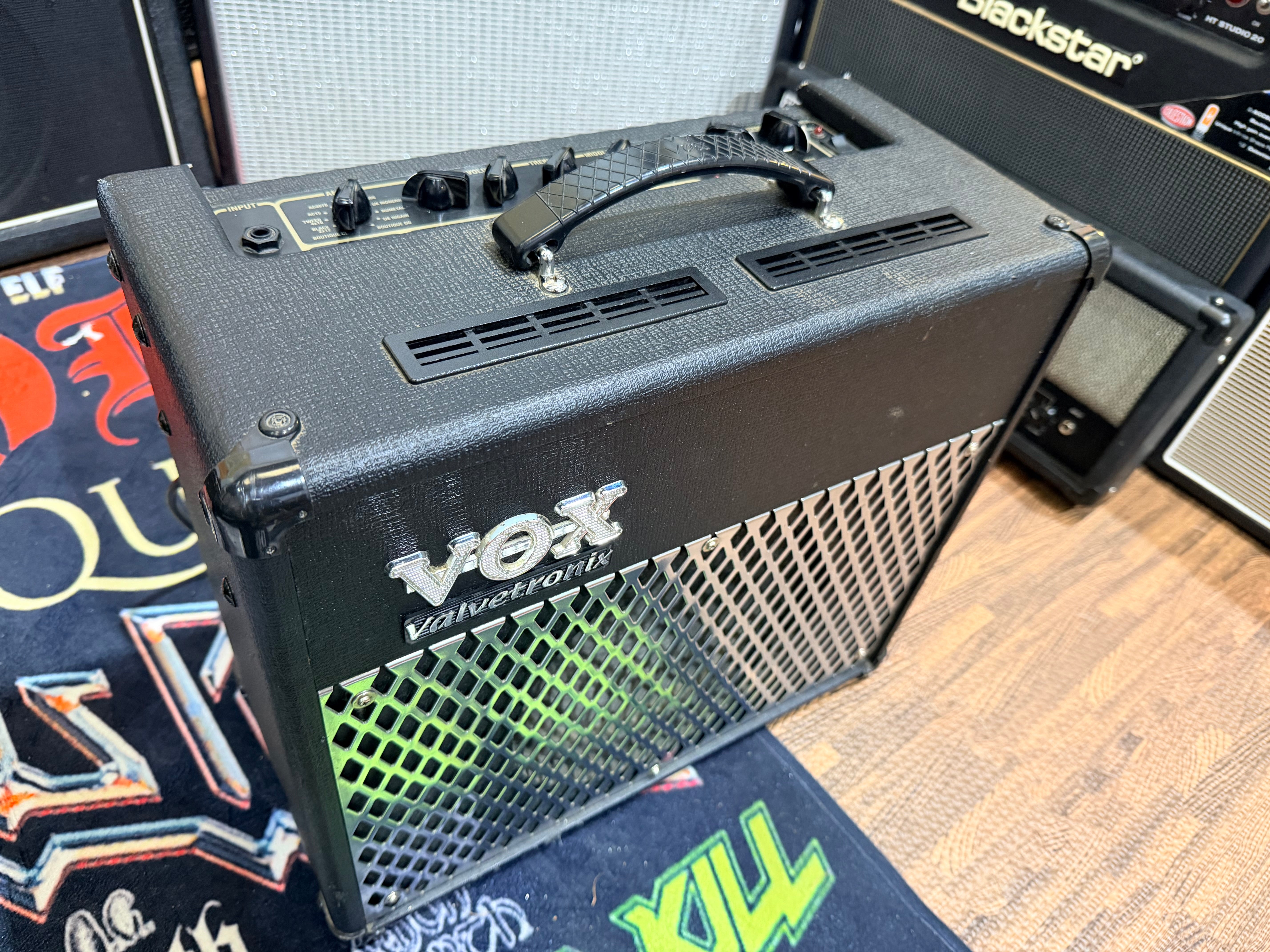🎸 Vox AD30VT Valvetronix~ Chrome~ 30w Guitar Combo Amplifier Amp~ Black! 🎸
