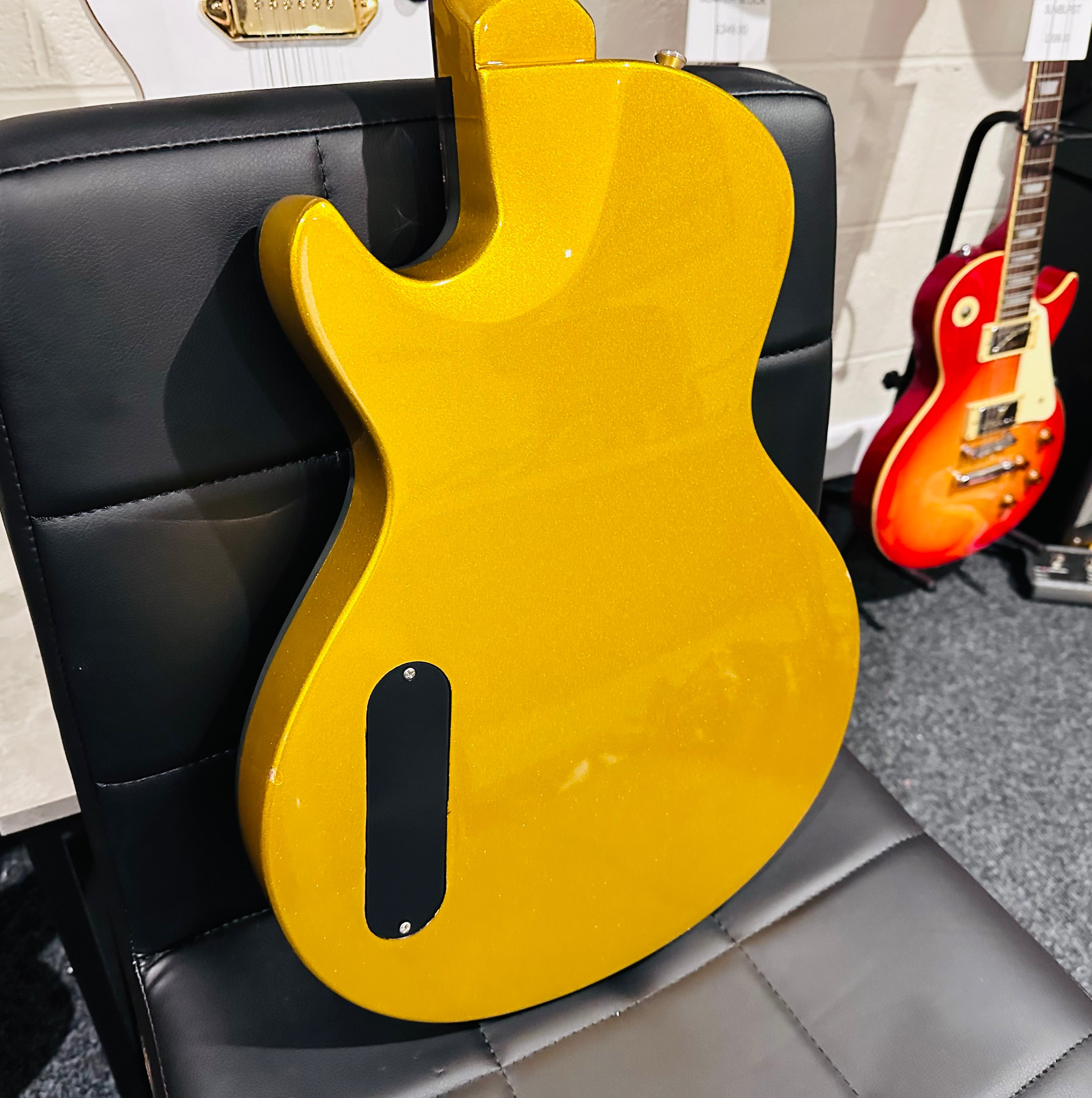 🌟ULTRA RARE & SPECIAL🌟 Lodestone UK Pulse Les Paul Shape Electric Guitar~ Gold