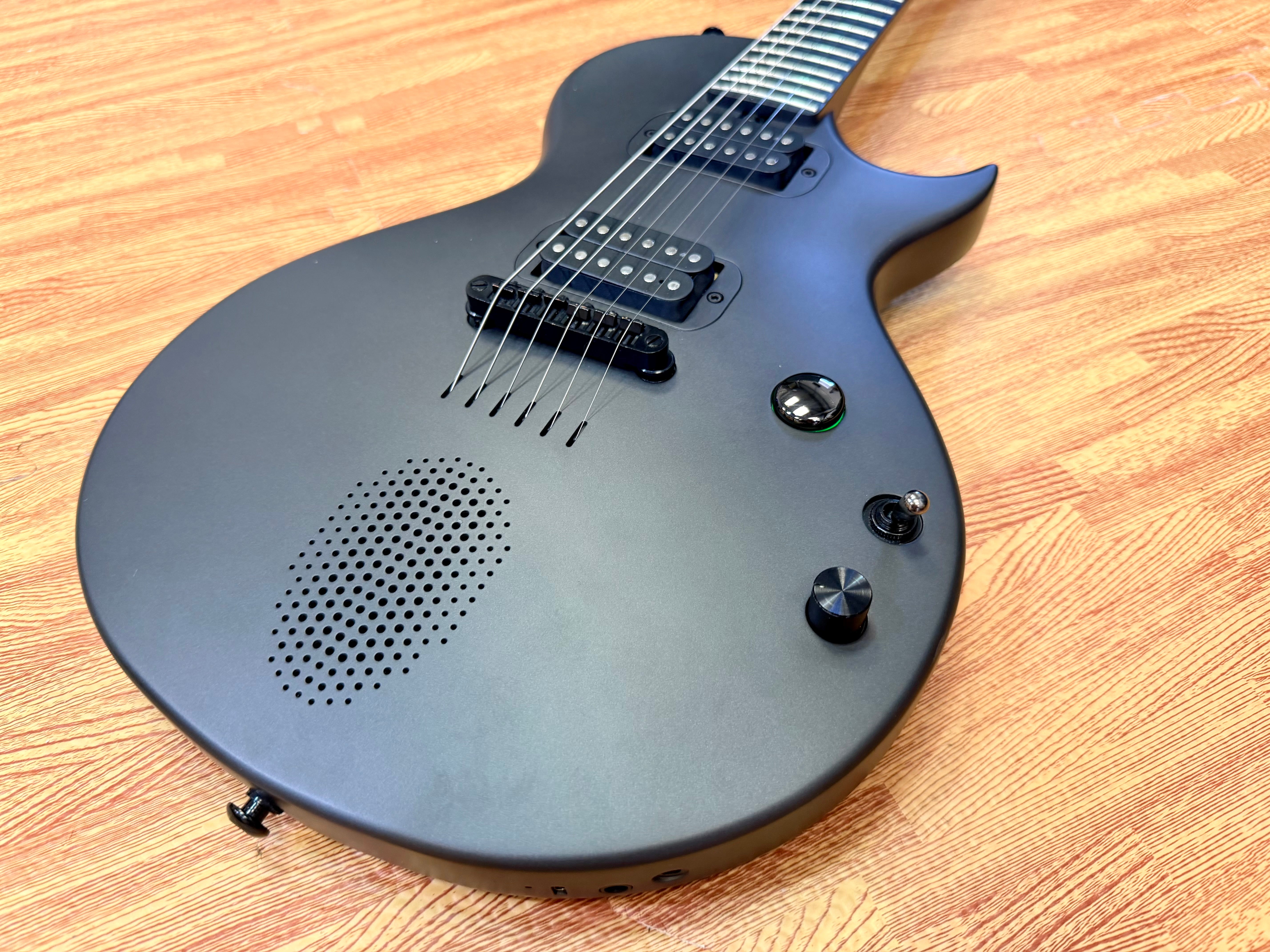 🔥B-STOCK🔥 Enya Nova Go Sonic Black Smart Carbon Fibre Electric Guitar + Bag!