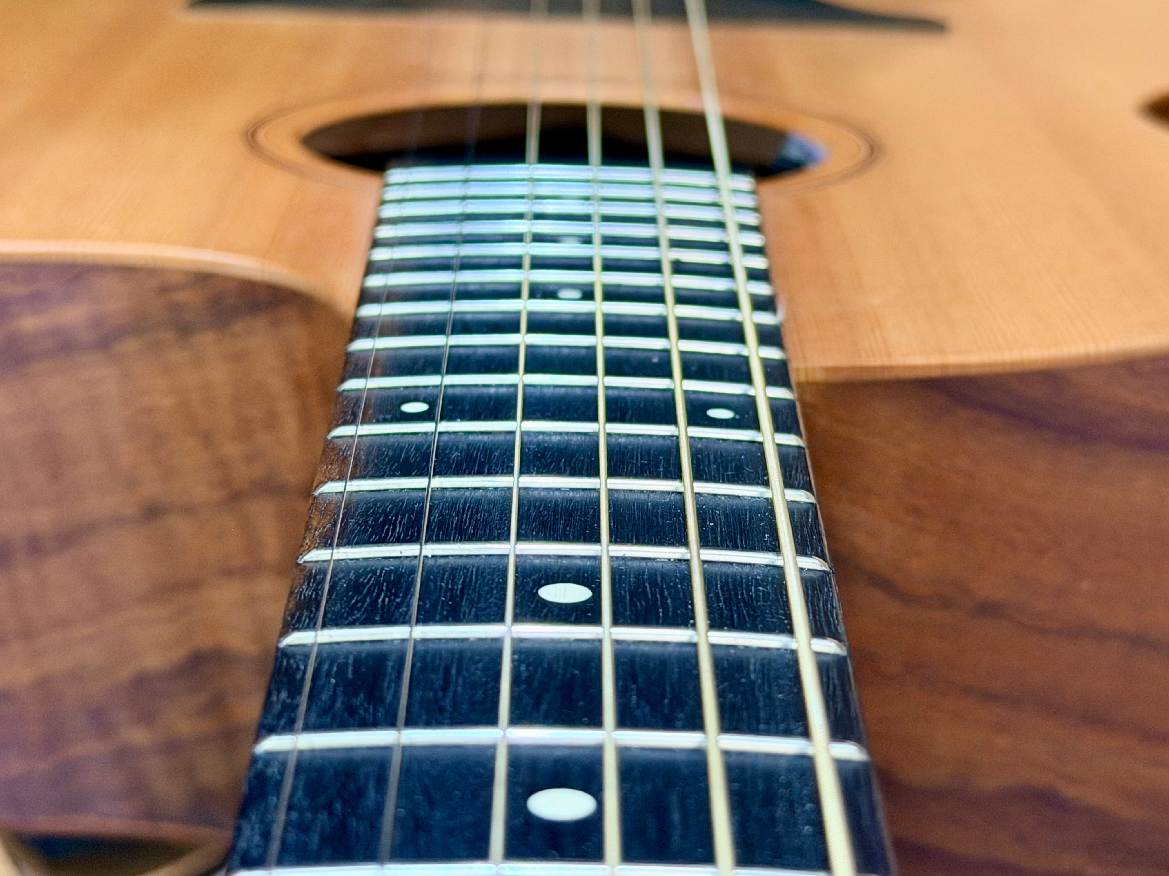 ✨ Sheeran by Lowden S04 Electro Acoustic Guitar~ Figured Walnut + Gig Bag! ✨