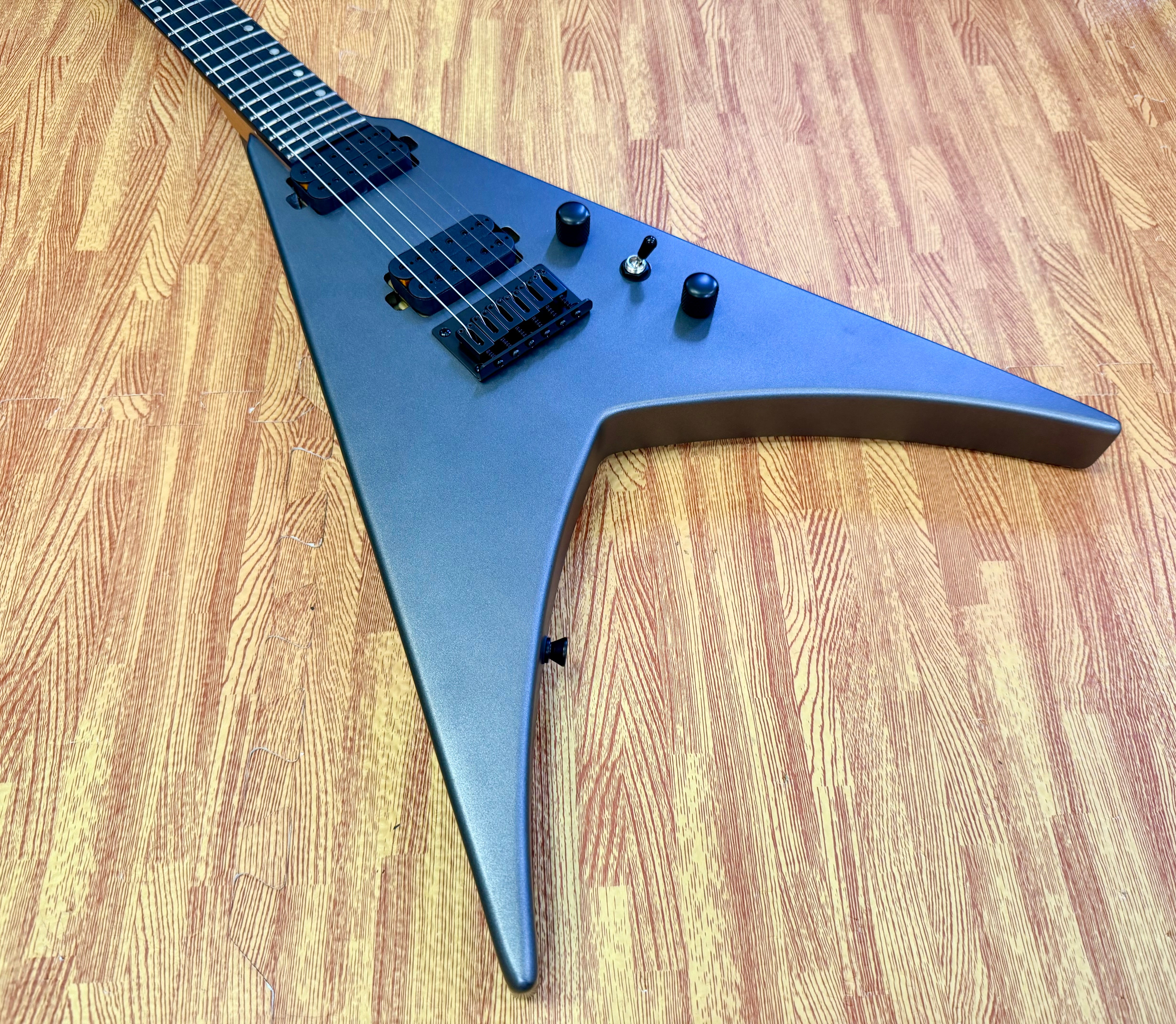 ⚡️NEW⚡️ Spira V-400 Satin Black Electric Guitar~ HH Locking Tuners~ Flying V!