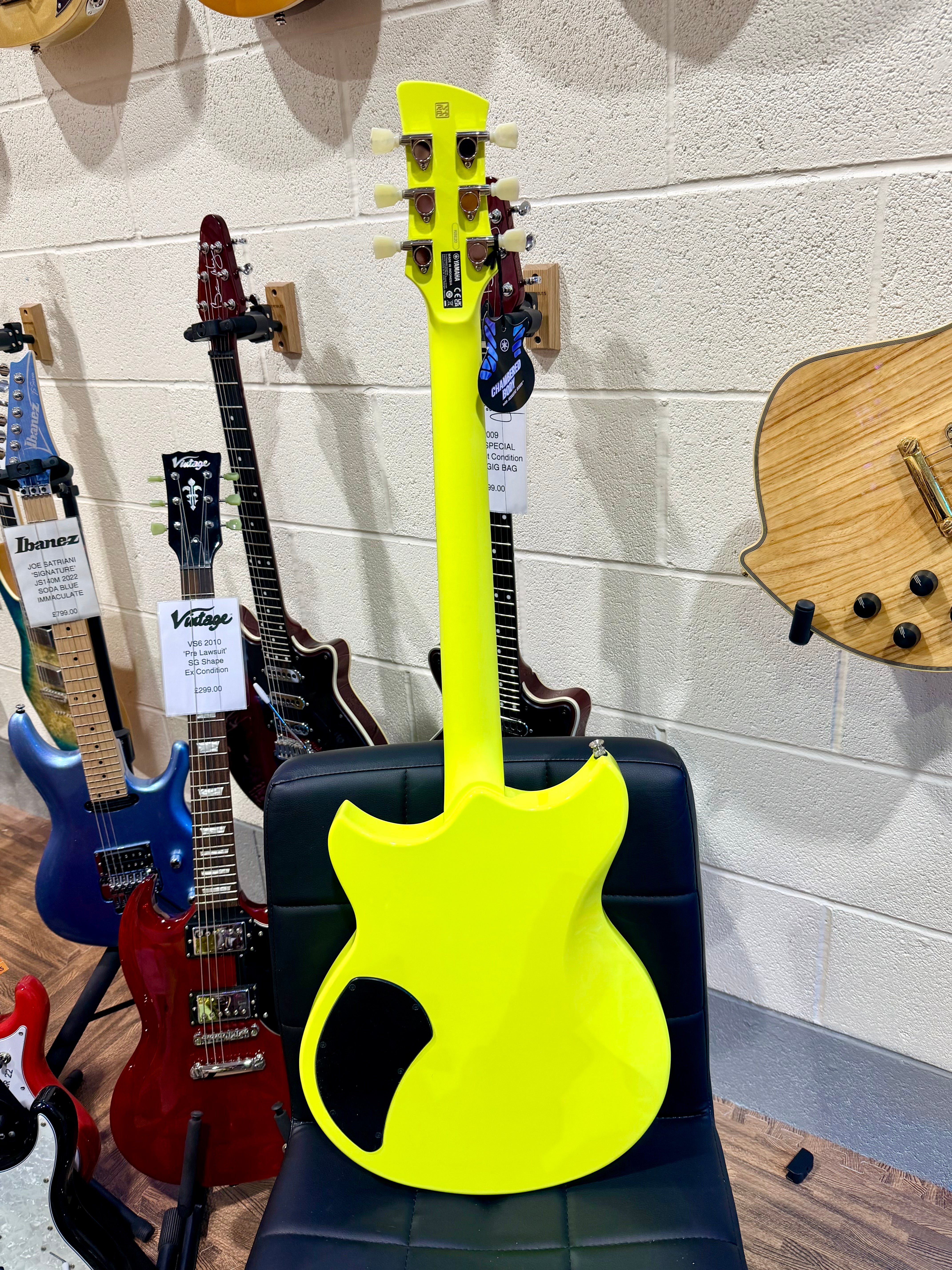 🔥NEW 2025🔥 Yamaha Revstar Element~ Neon Yellow RSE20 Electric Guitar!