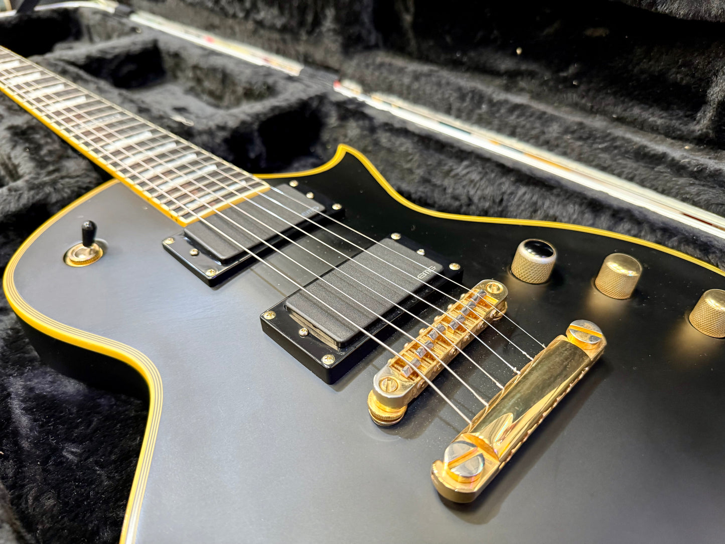 🔥2015 KOREAN🔥 ESP LTD EC-1000 Deluxe~ Vintage Matte Black~ EMG’s~ Hard Case!