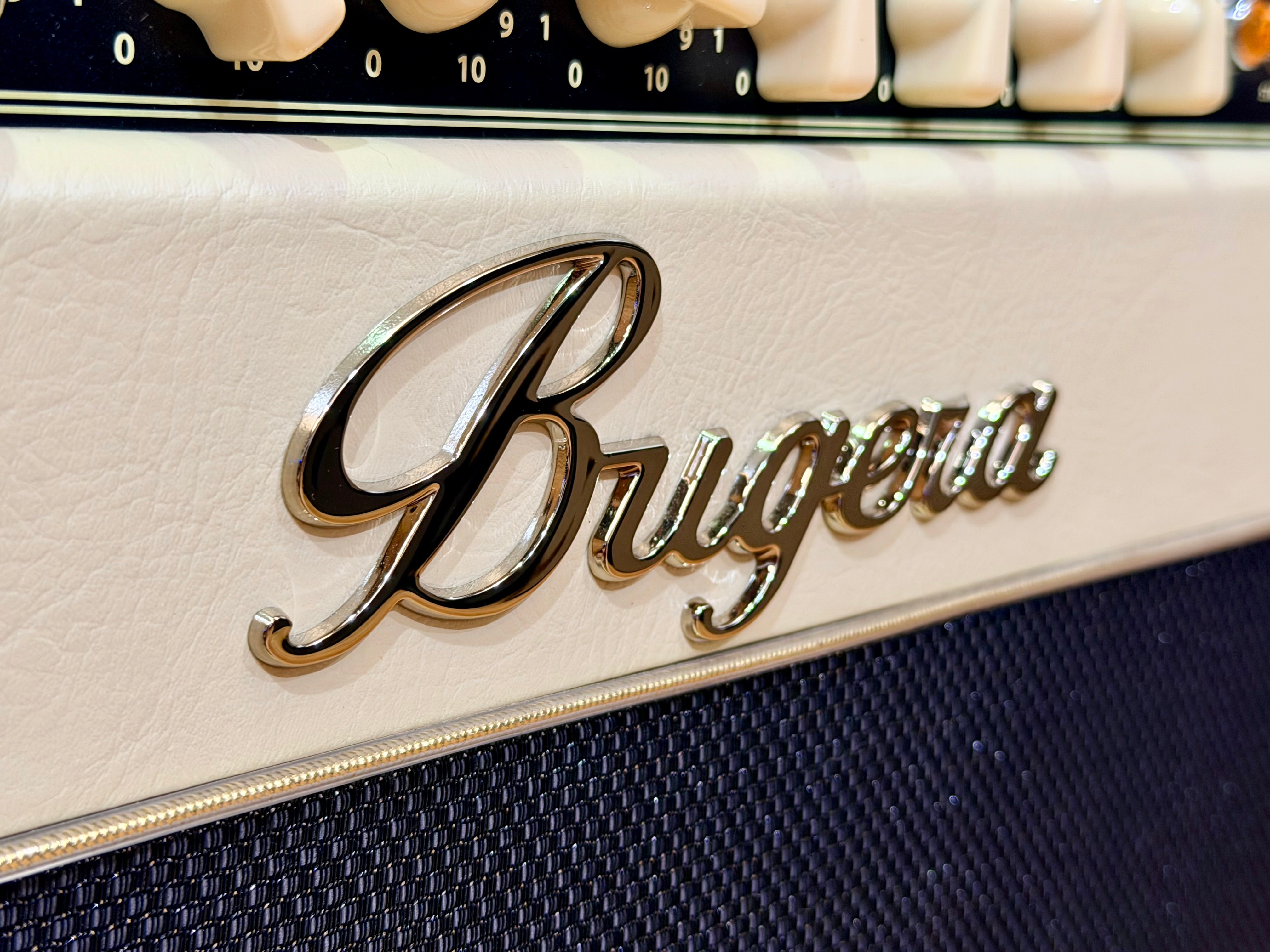 ✨ Bugera V22 Infinium 22W All Valve Combo Guitar Amp 12” Turbosound Speaker ✨