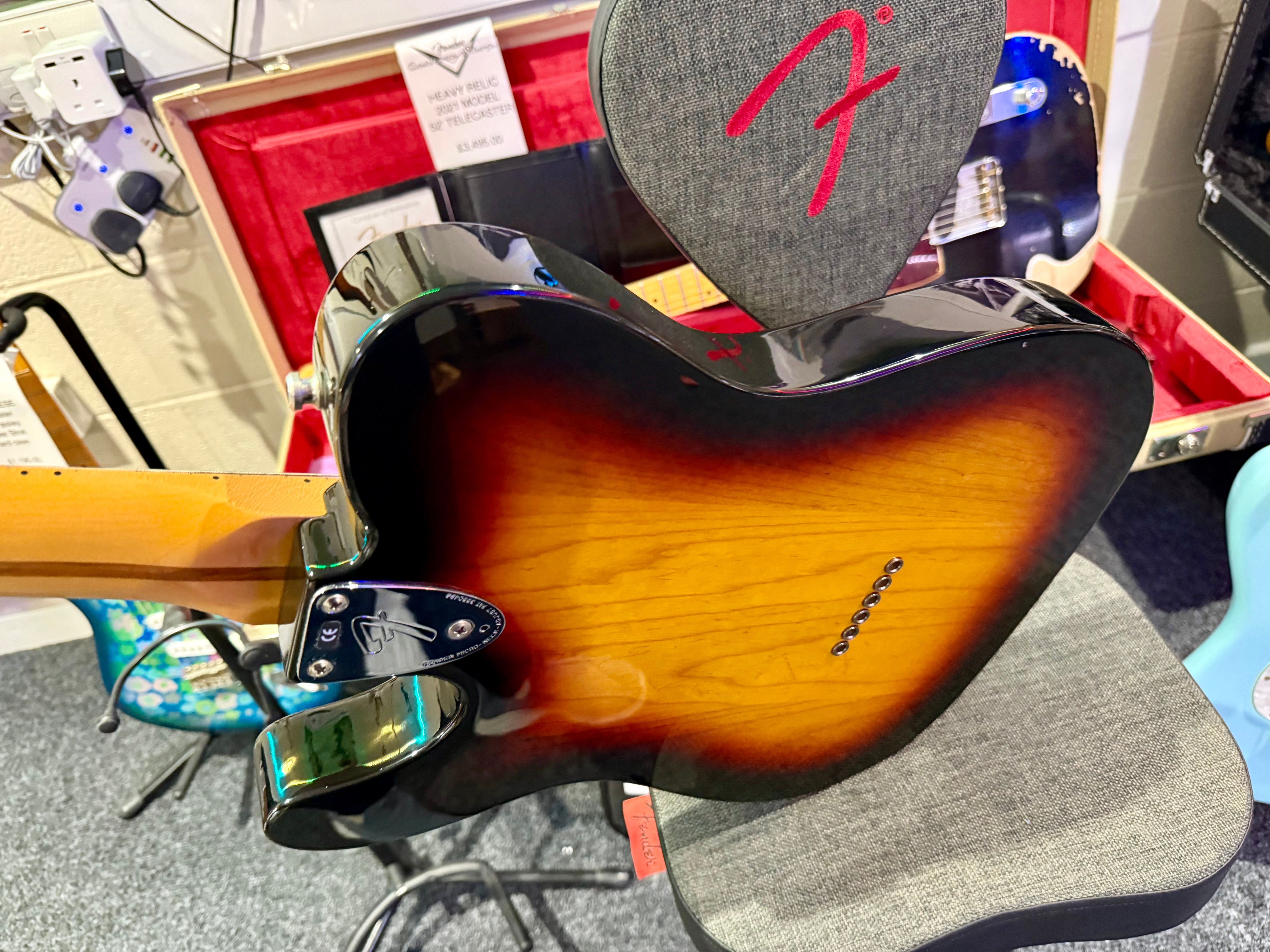 🌟1999🌟 Fender Classic Series '72 Telecaster Thinline~ 3 Color Sunburst~ Lovely