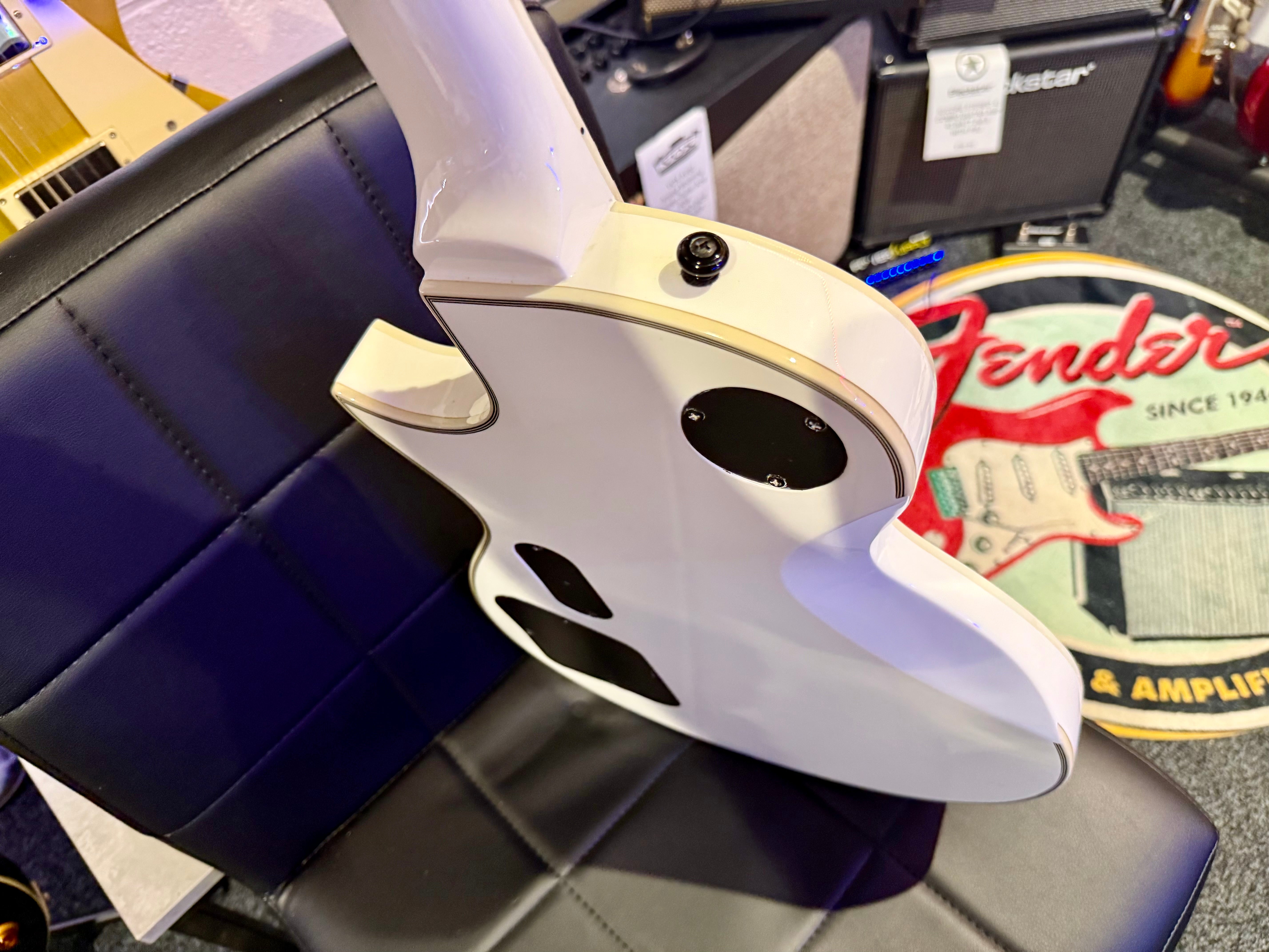 🔥MINT🔥 ESP LTD James Hetfield Iron Cross Signature~ Metallica~ Snow White~2018