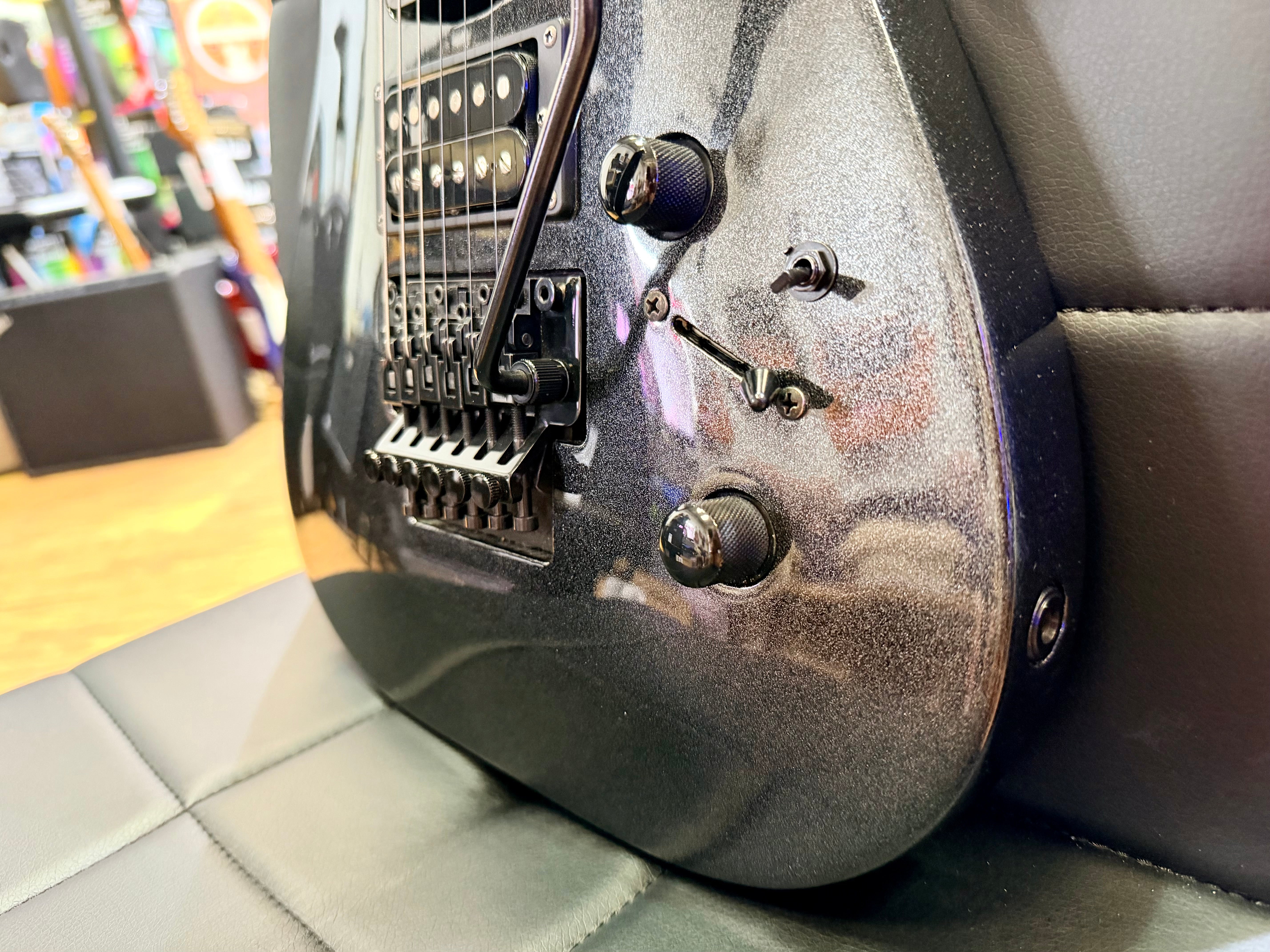 π₯2020π₯ Kramer SM-1 Maximum Steel~ Seymour Duncan Pickups & Floyd Rose Tremolo!