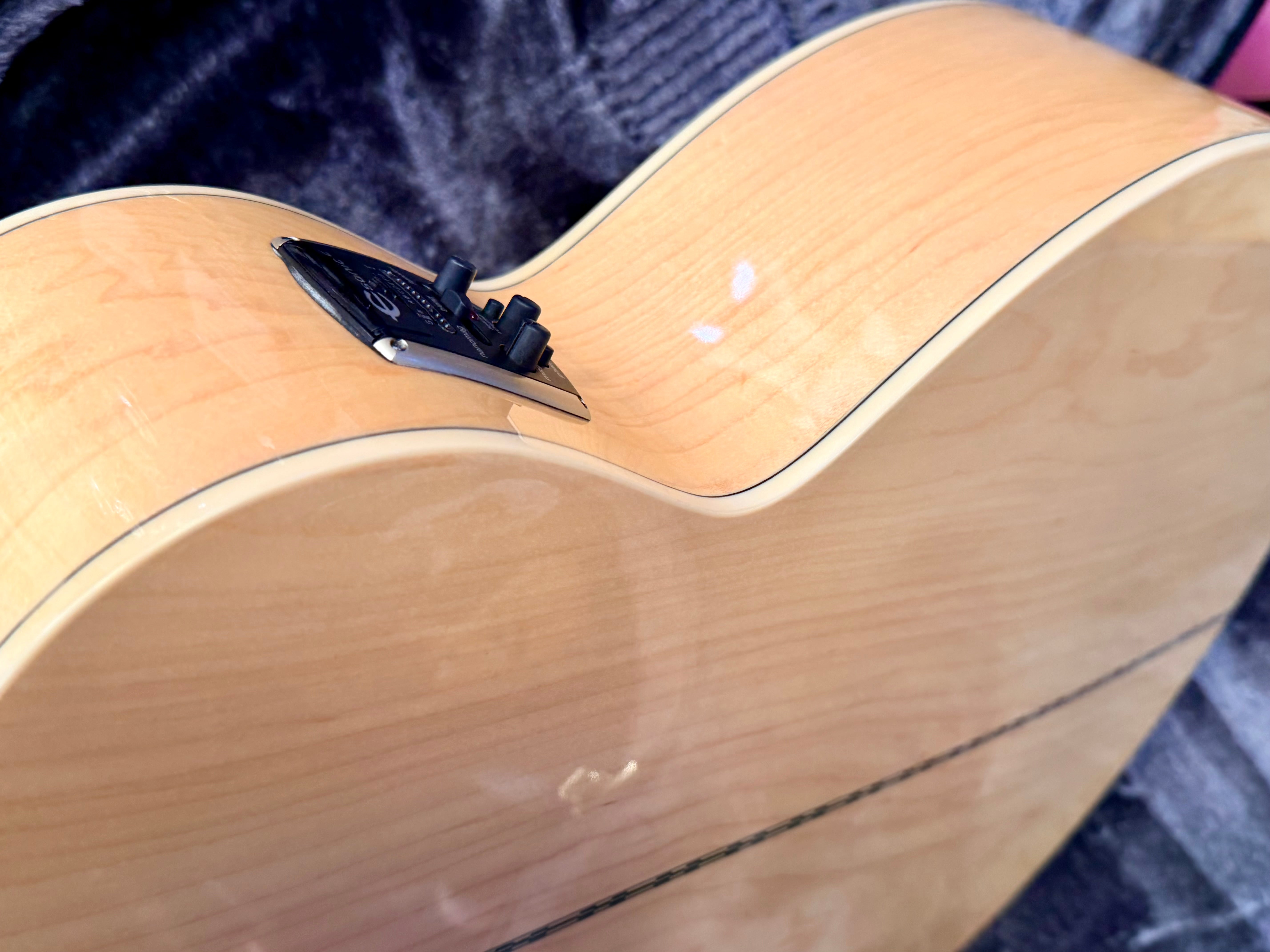 ✨MINT✨ Epiphone EJ-200SCE Jumbo Electro Acoustic~ Natural~ Esonic 2 + H/Case!