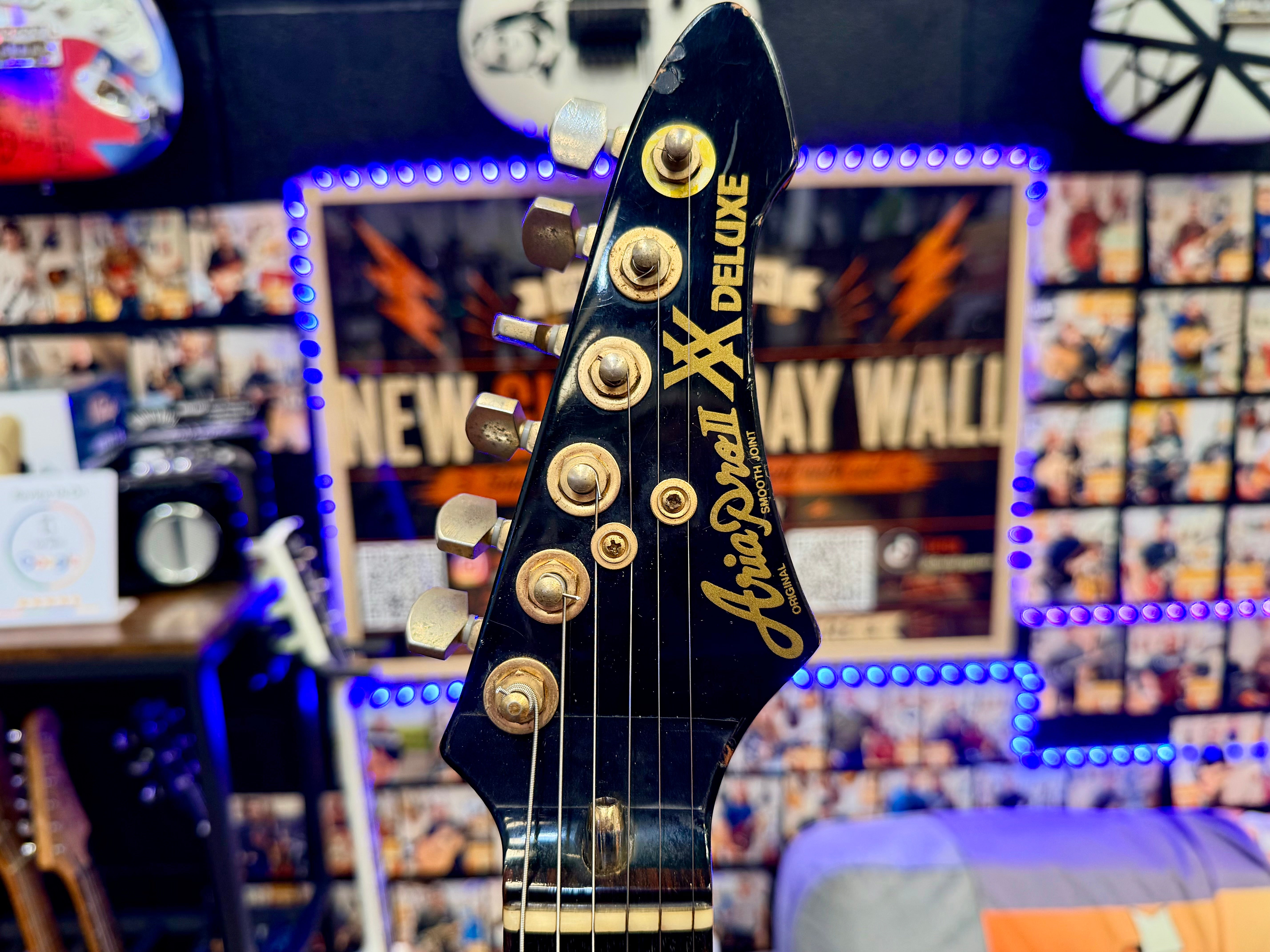 π―π΅ 1983 JAPAN π―π΅ Aria Pro II XX Deluxe Flying V 1983 Lightning MIJ Matsumoku