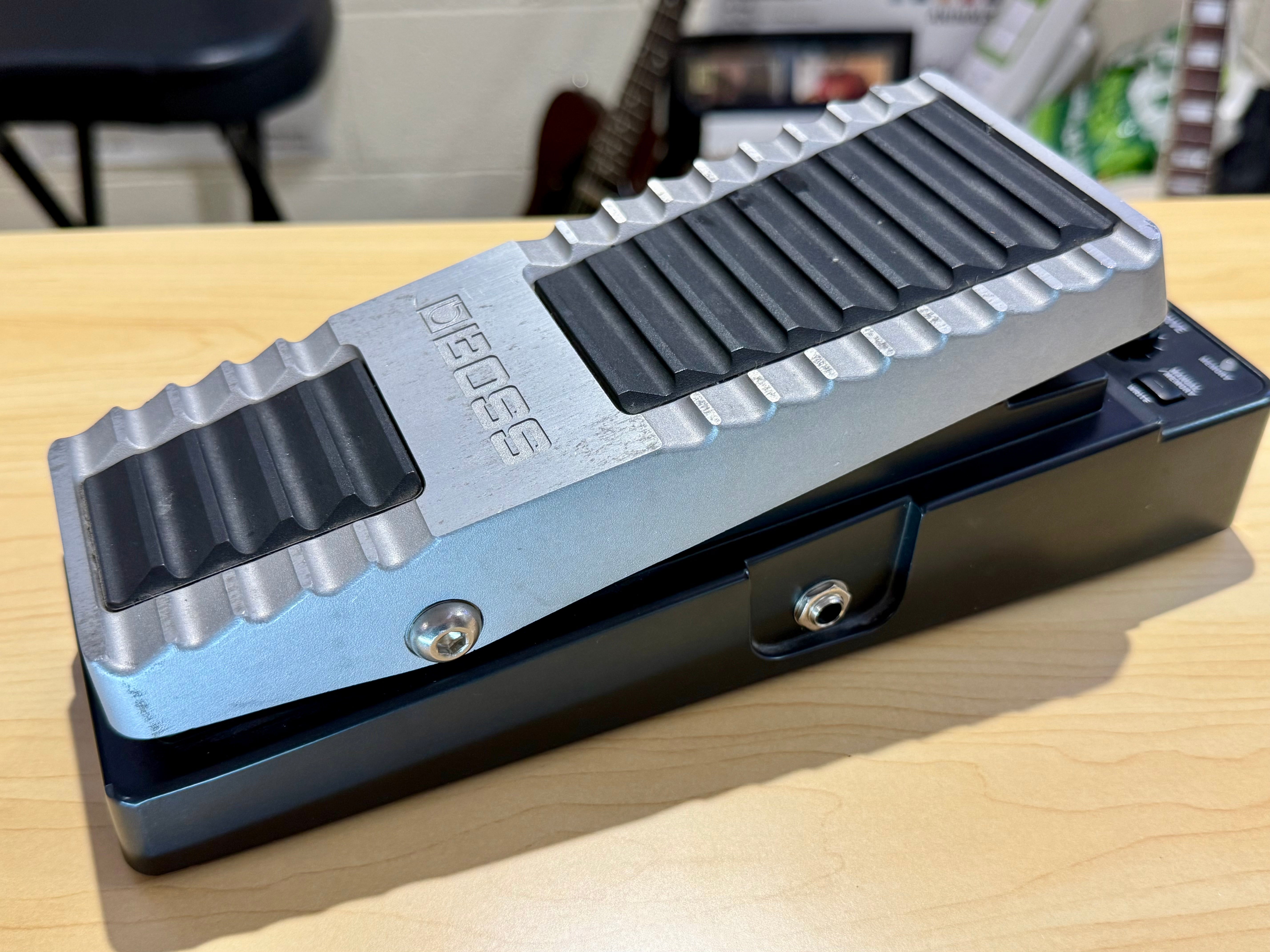 🎸 Boss PW-10 V-Wah COSM Pedal~ Guitar Effects Unit 🎸