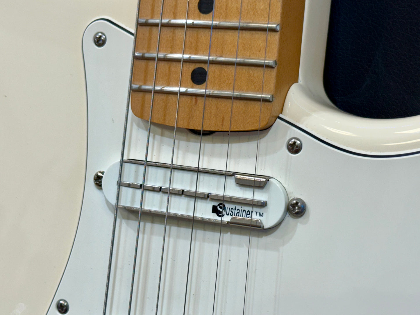 š„2020š„ Fender Ed OāBrien Sustainer Stratocaster~ Artist Series Signature~White