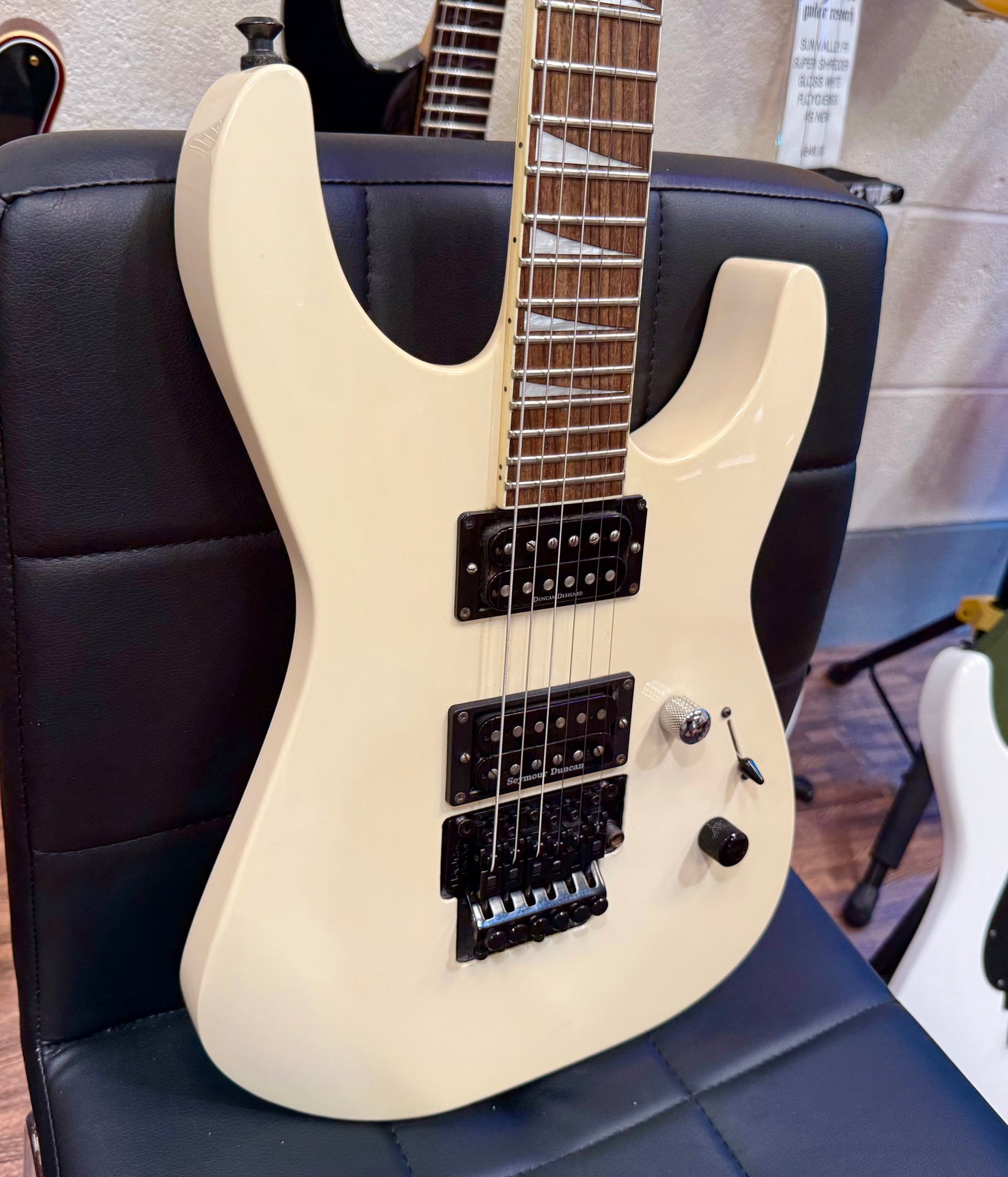 🔥SEYMOUR DUNCAN🔥 Jackson SLX DX Soloist Thru Neck~ Creme ’Vintage’ White!