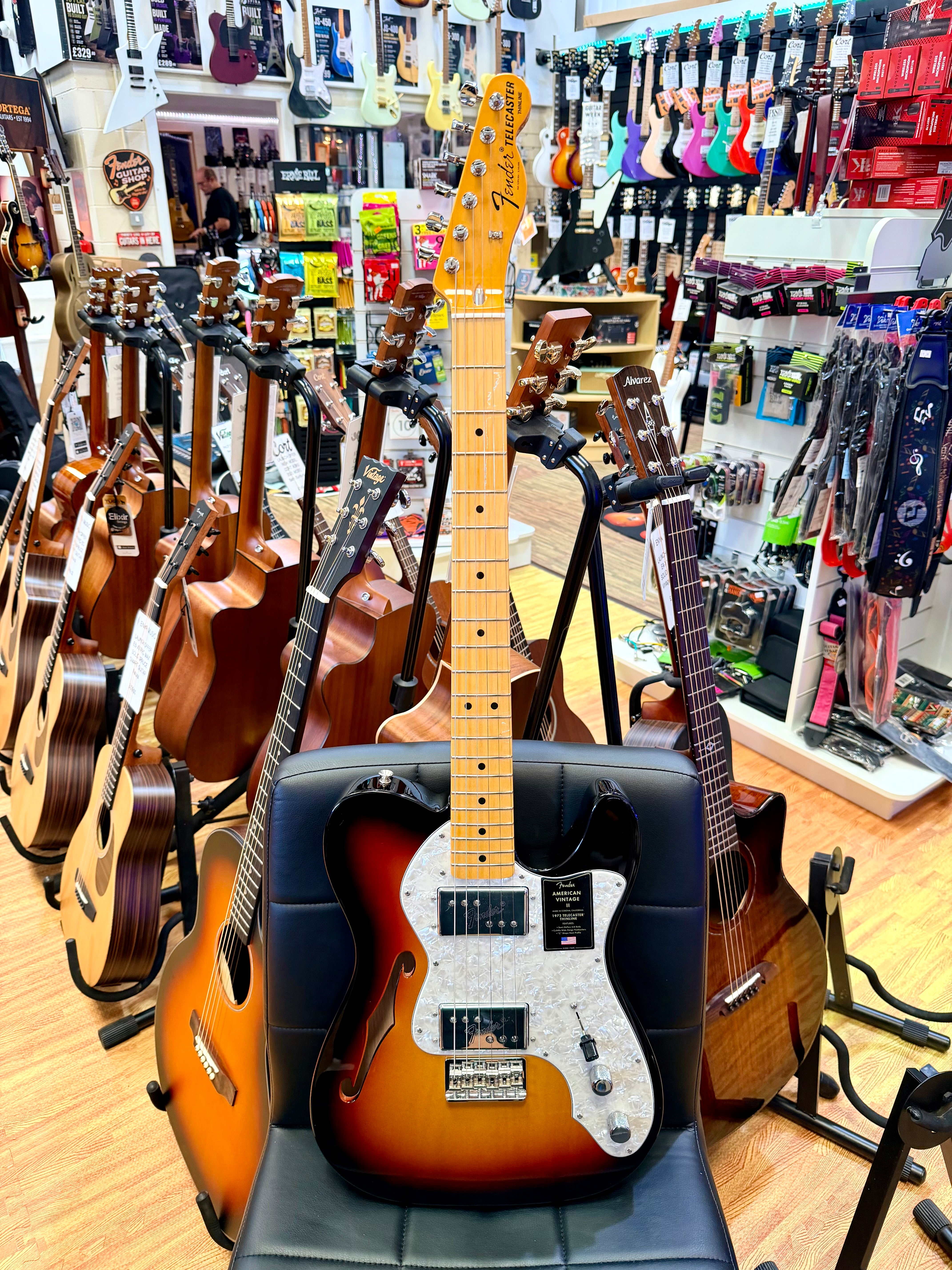 ✨2025✨ Fender American Vintage II 1972 Telecaster Thinline~ 3-Colour Sunburst!