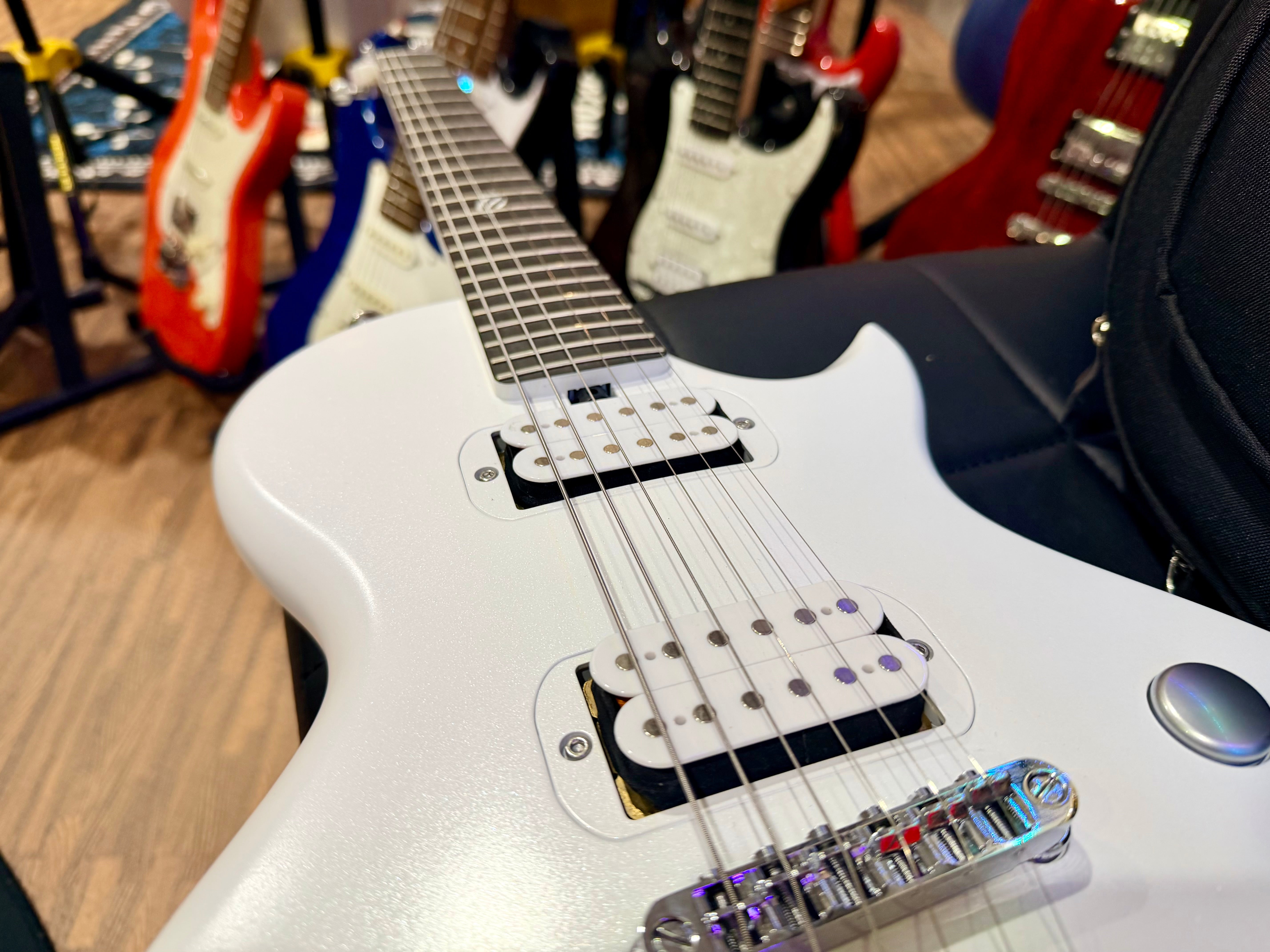 🔥 Enya Nova Go Sonic~ Pearl White~ Smart Electric Guitar~Speaker & FX + Bag 🔥