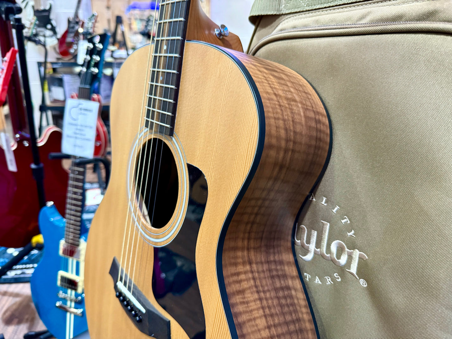 🌟2022 MINT🌟 Taylor 114e Natural Satin~Grand Auditorium Electro-Acoustic Guitar