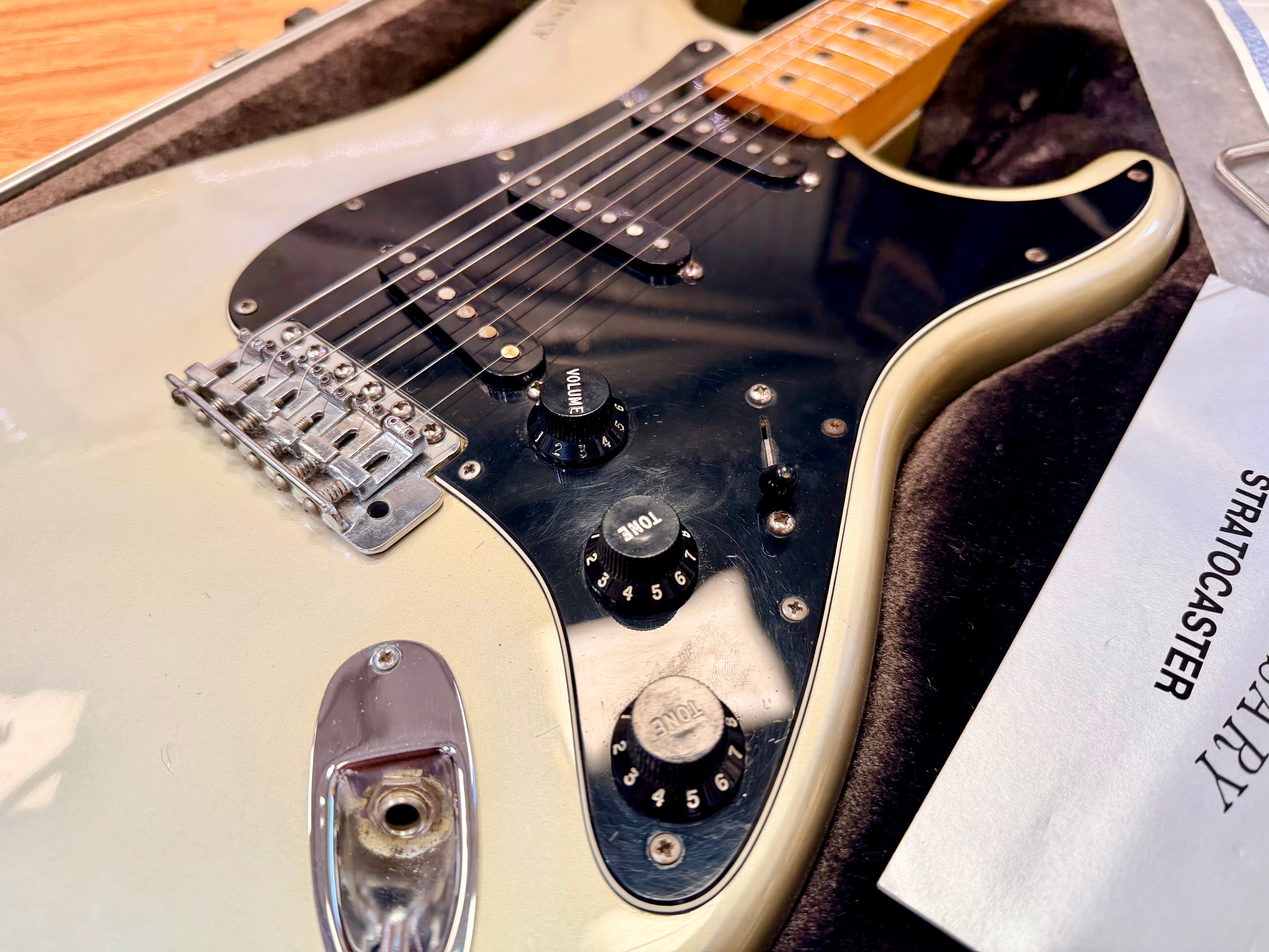 ✨1979✨ Fender 25th Anniversary American Stratocaster~ Porsche Silver + Case/COA