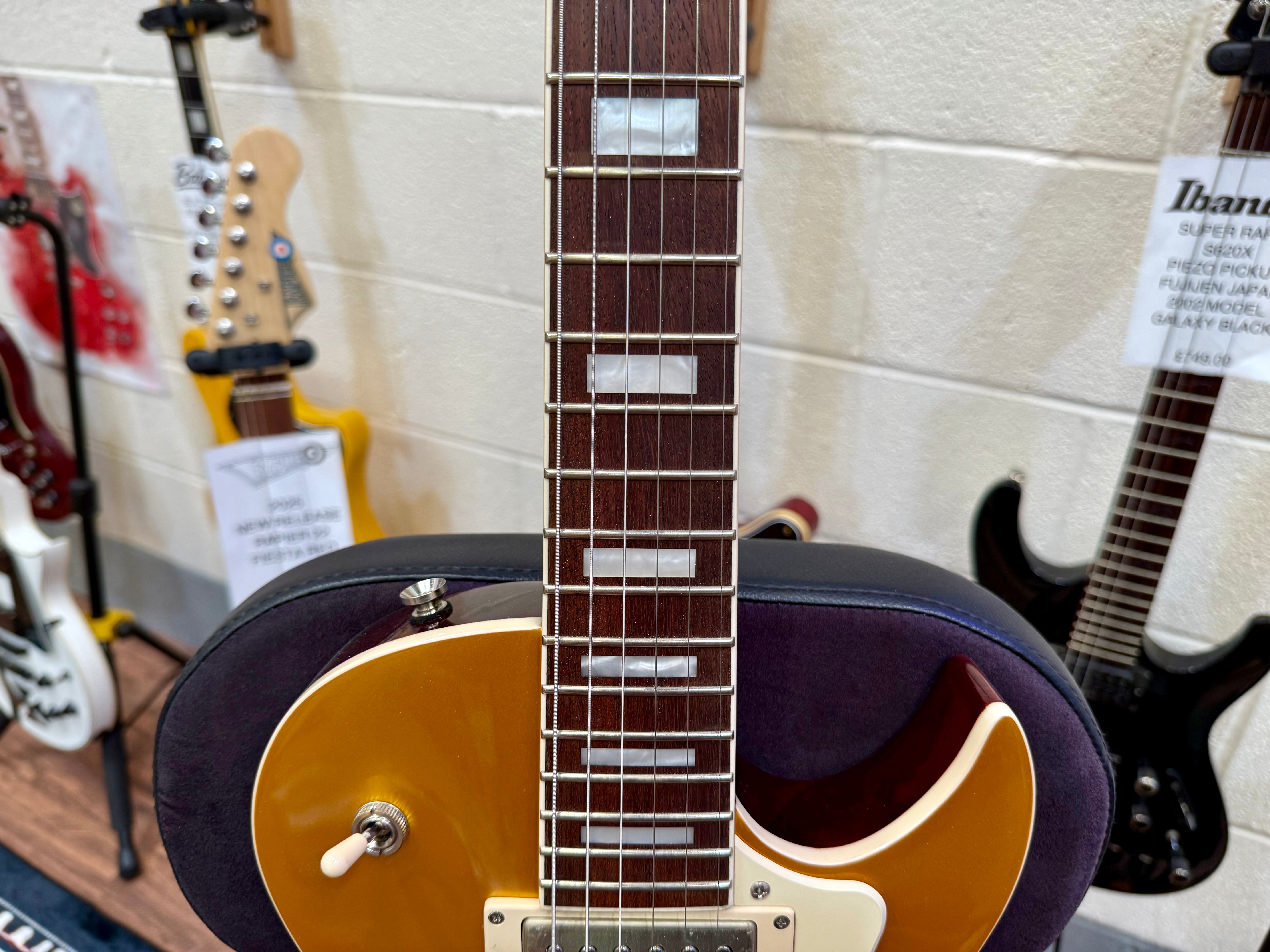 🌟NEW 2025🌟 Cort CR200 Gold Top Les Paul Cutaway Electric Guitar~ Classic Rock!