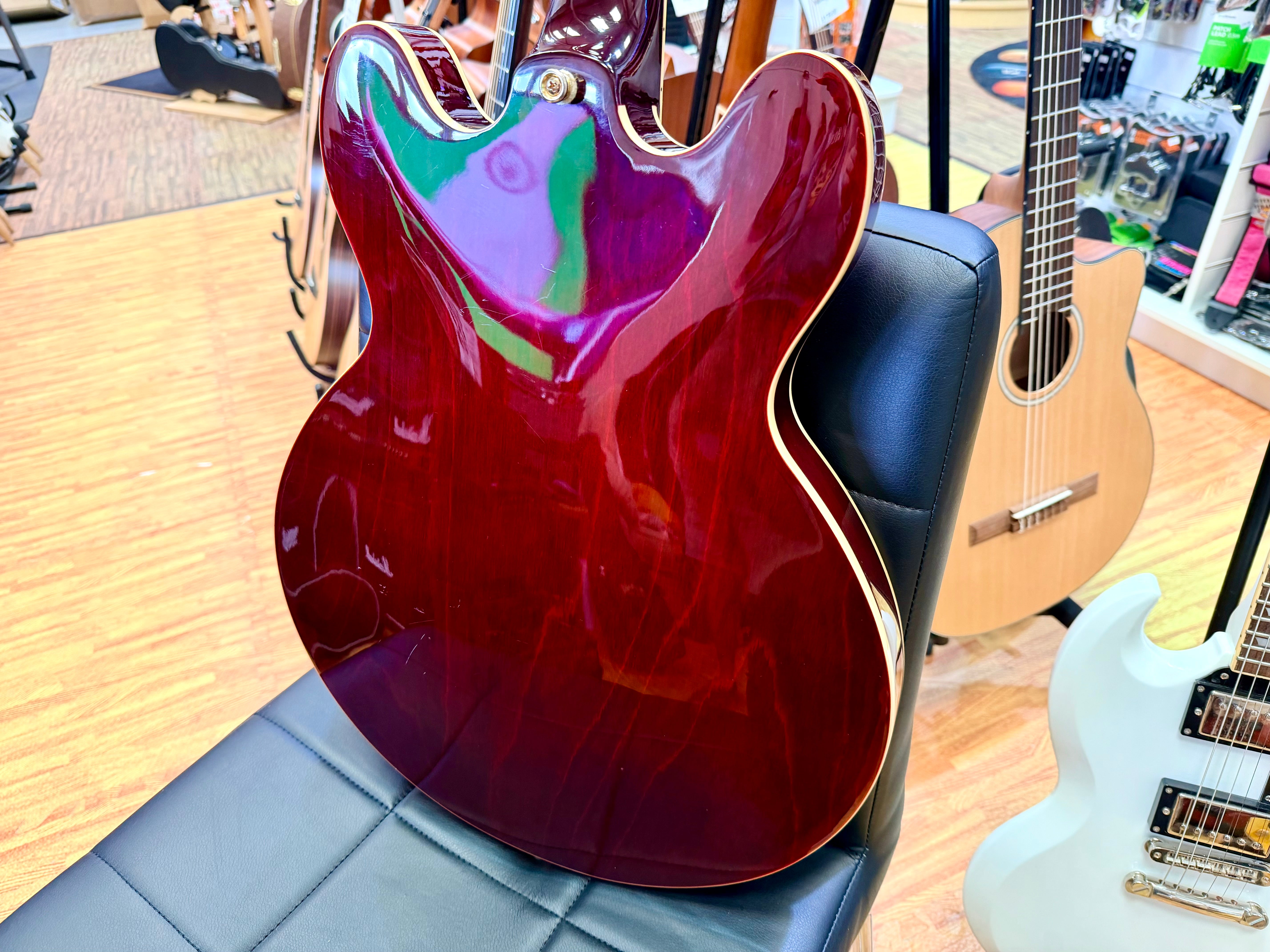 ✨2018✨ Epiphone Riviera Custom P93 Wine Red Bigsby P90 + New Gator Hard Case!