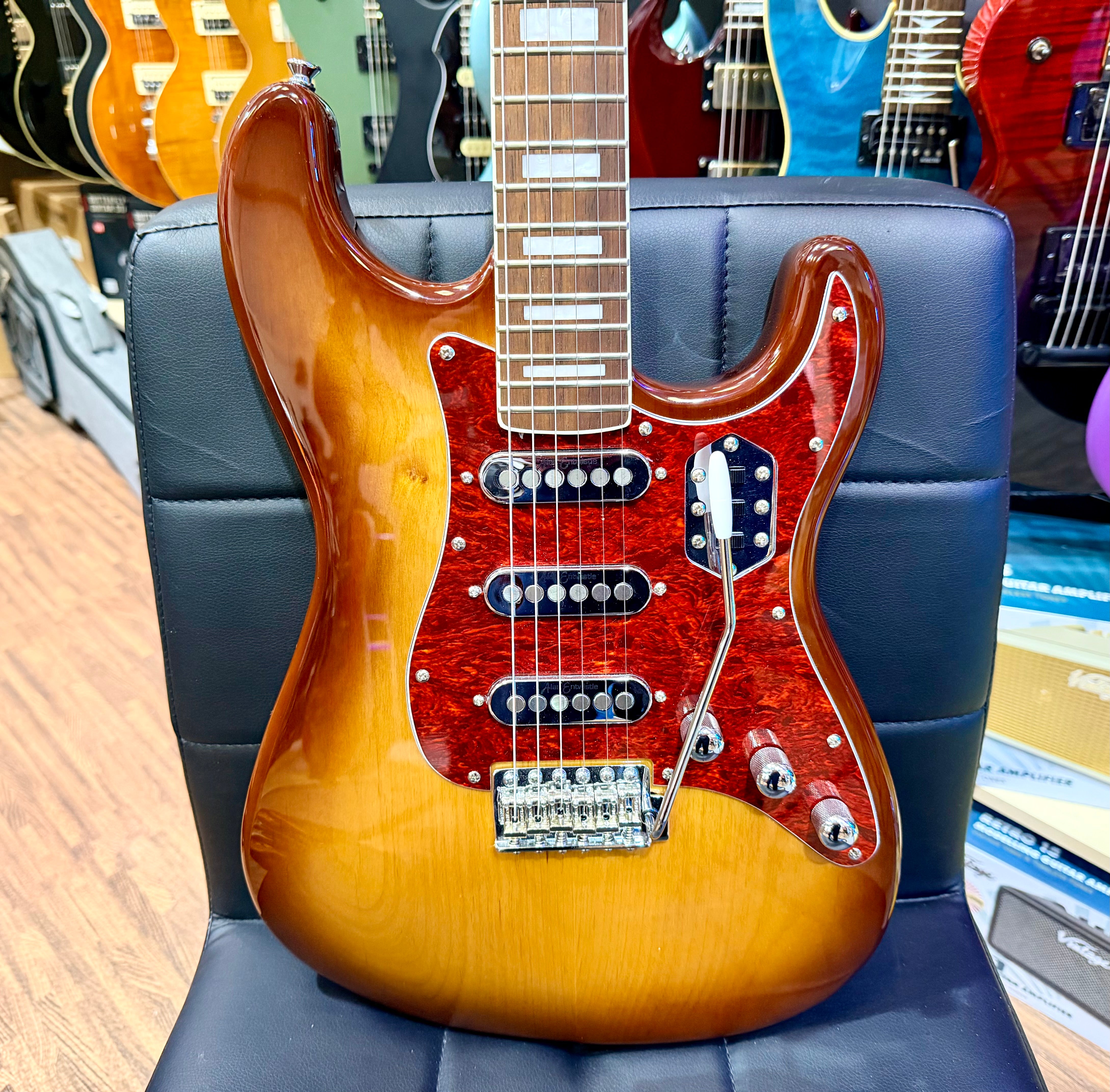 🔥NEW🔥 Vintage REVO Series 'Deluxe' Guitar ~ Cappuchino Burst~ Alan Entwistle!