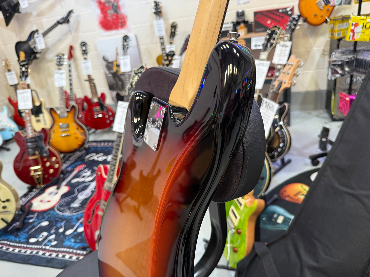 🌟2024 USA🌟 Fender American Performer Precision P Bass~ 3-Colour Sunburst~ MINT
