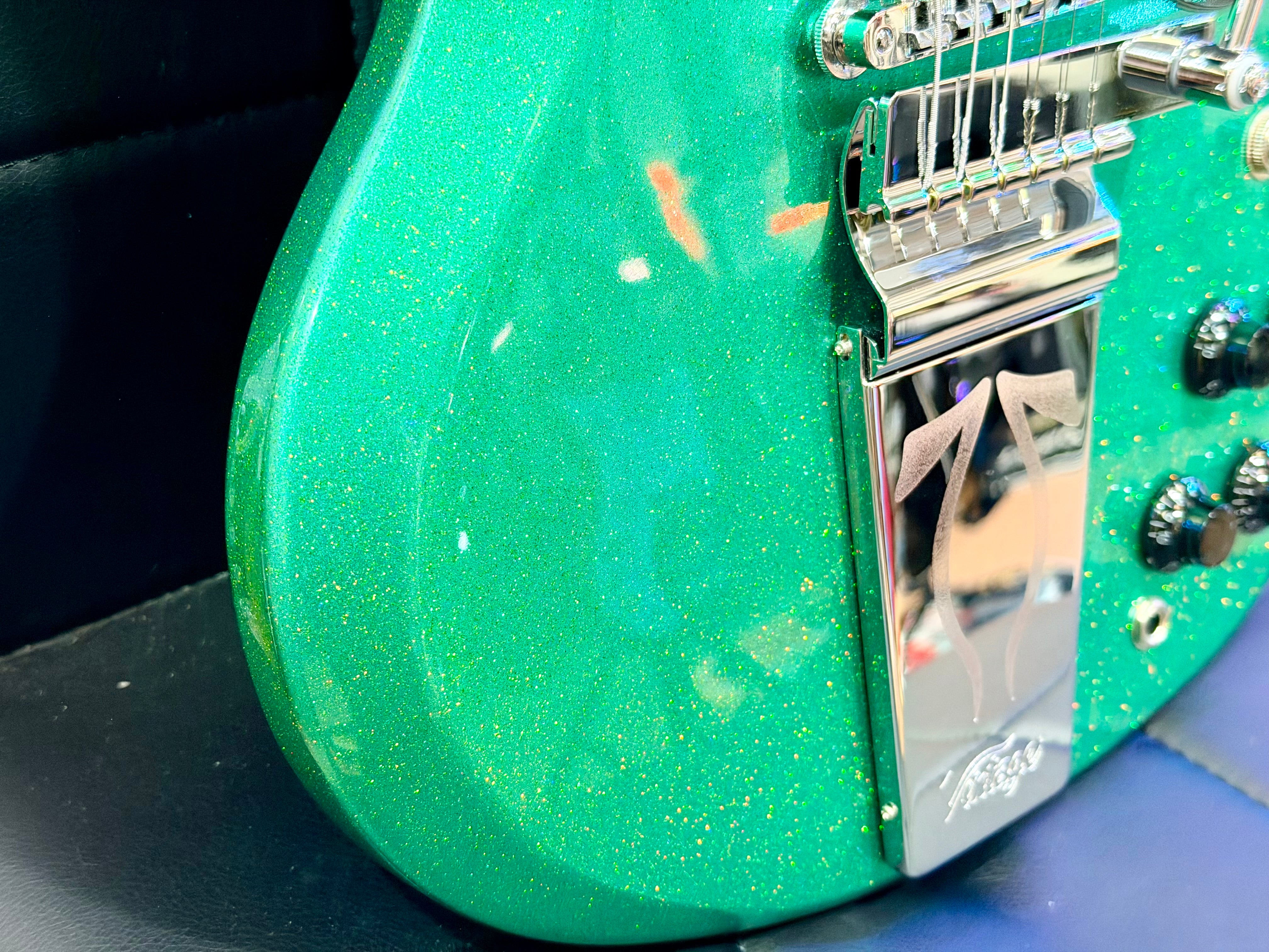 🔥2025 LTD🔥 Vintage VS6 30th Anniversary Model~ Green Metalflake~ Vibrola + Bag