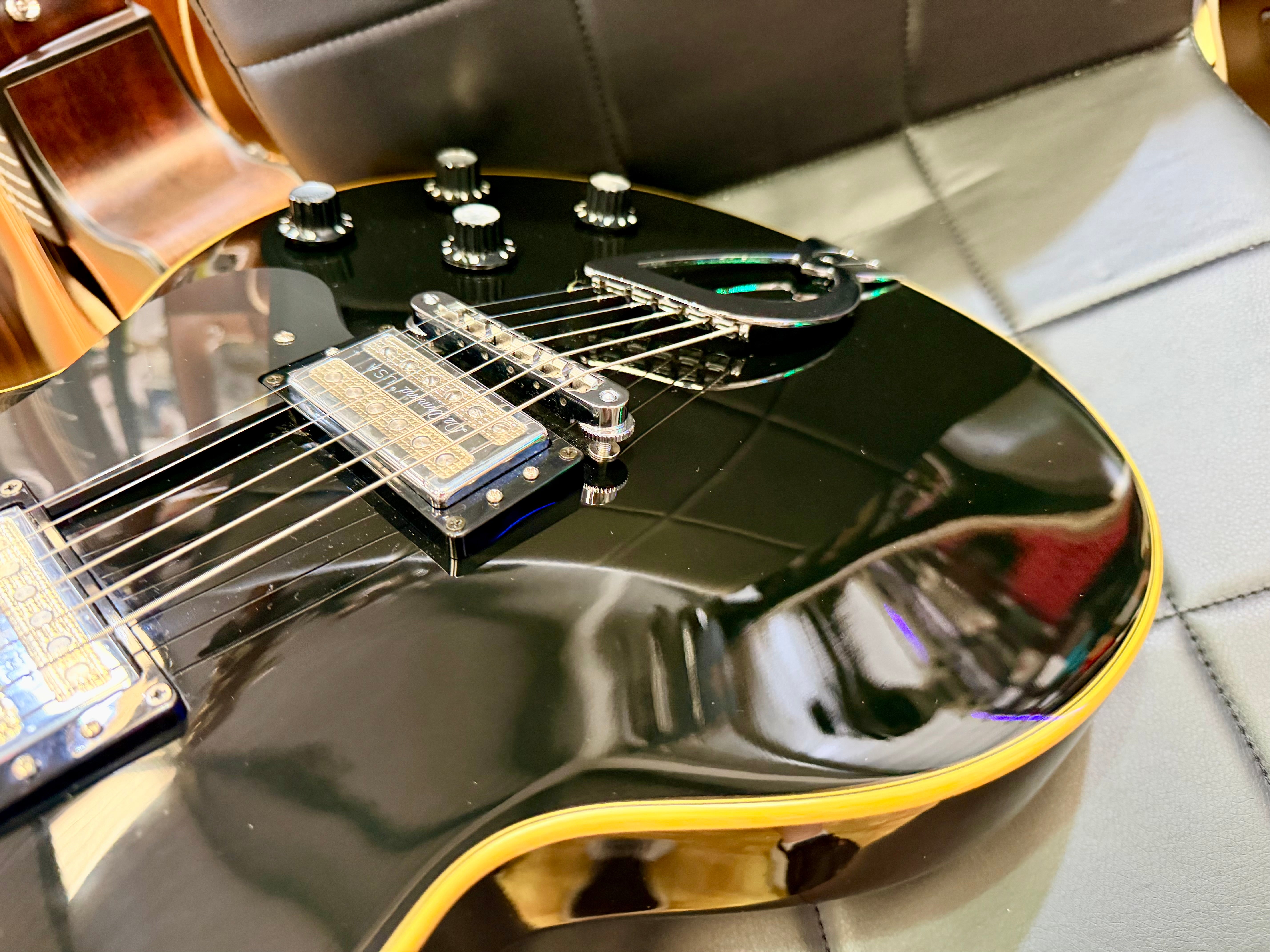 🔥2008🔥 DeArmond M-75 by Guild~ Gloss Black~ Korean Made With USA 2K Pickups!