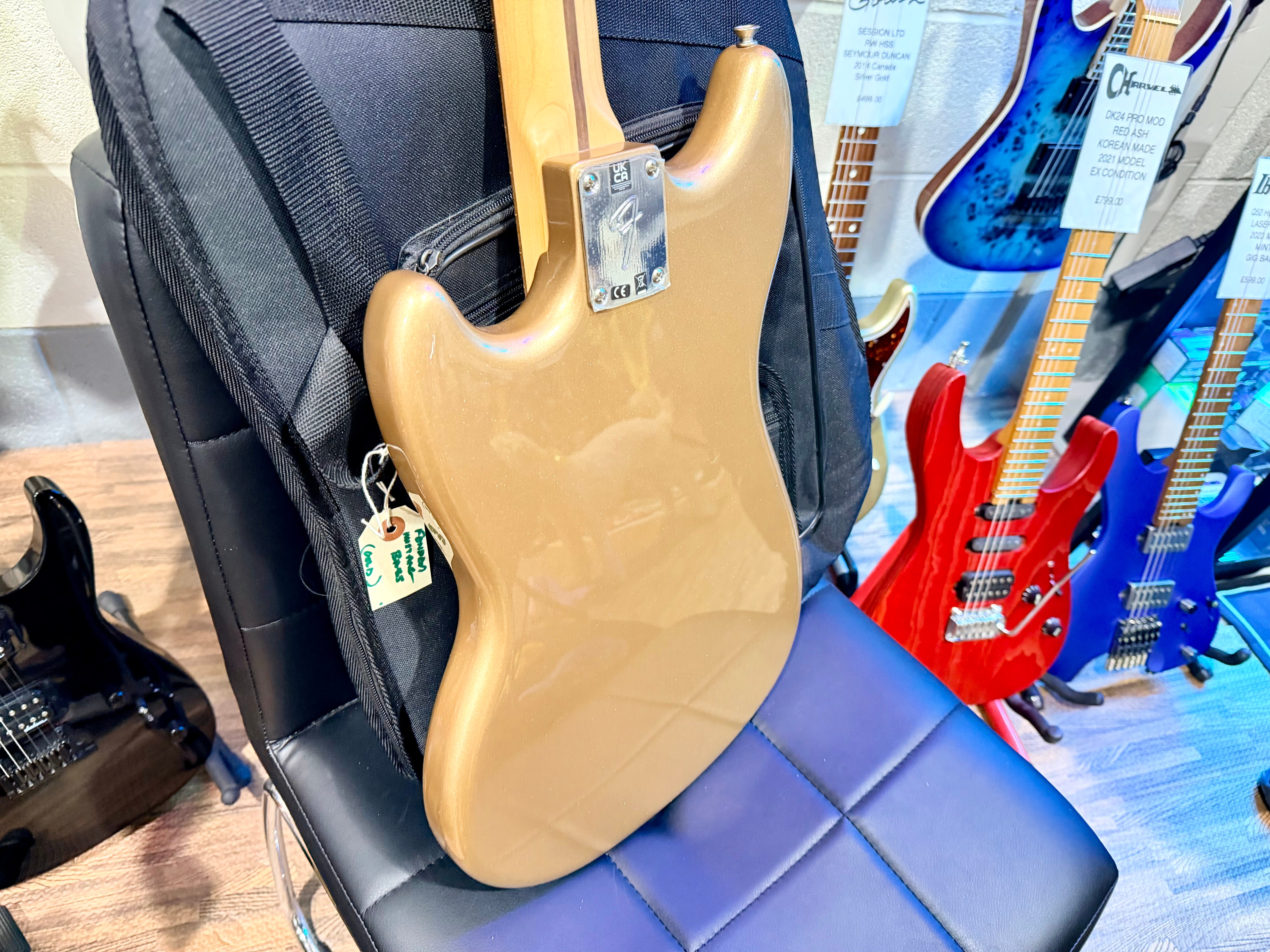 🌟2022🌟 Fender Player Mustang Bass PJ~ Pau Ferro~ Firemist Gold~ Mexican Bass!