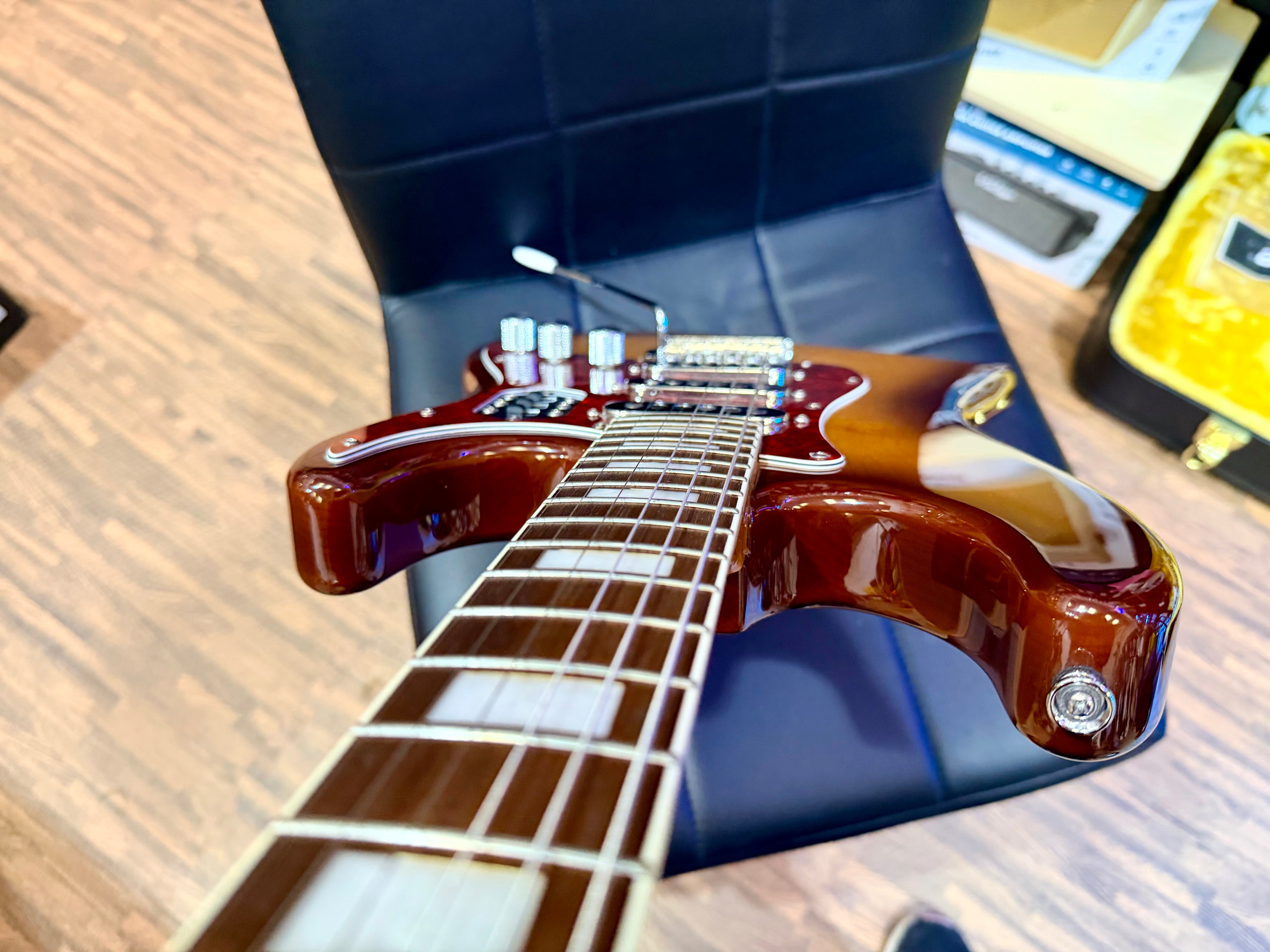 🔥NEW🔥 Vintage REVO Series 'Deluxe' Guitar ~ Cappuchino Burst~ Alan Entwistle!