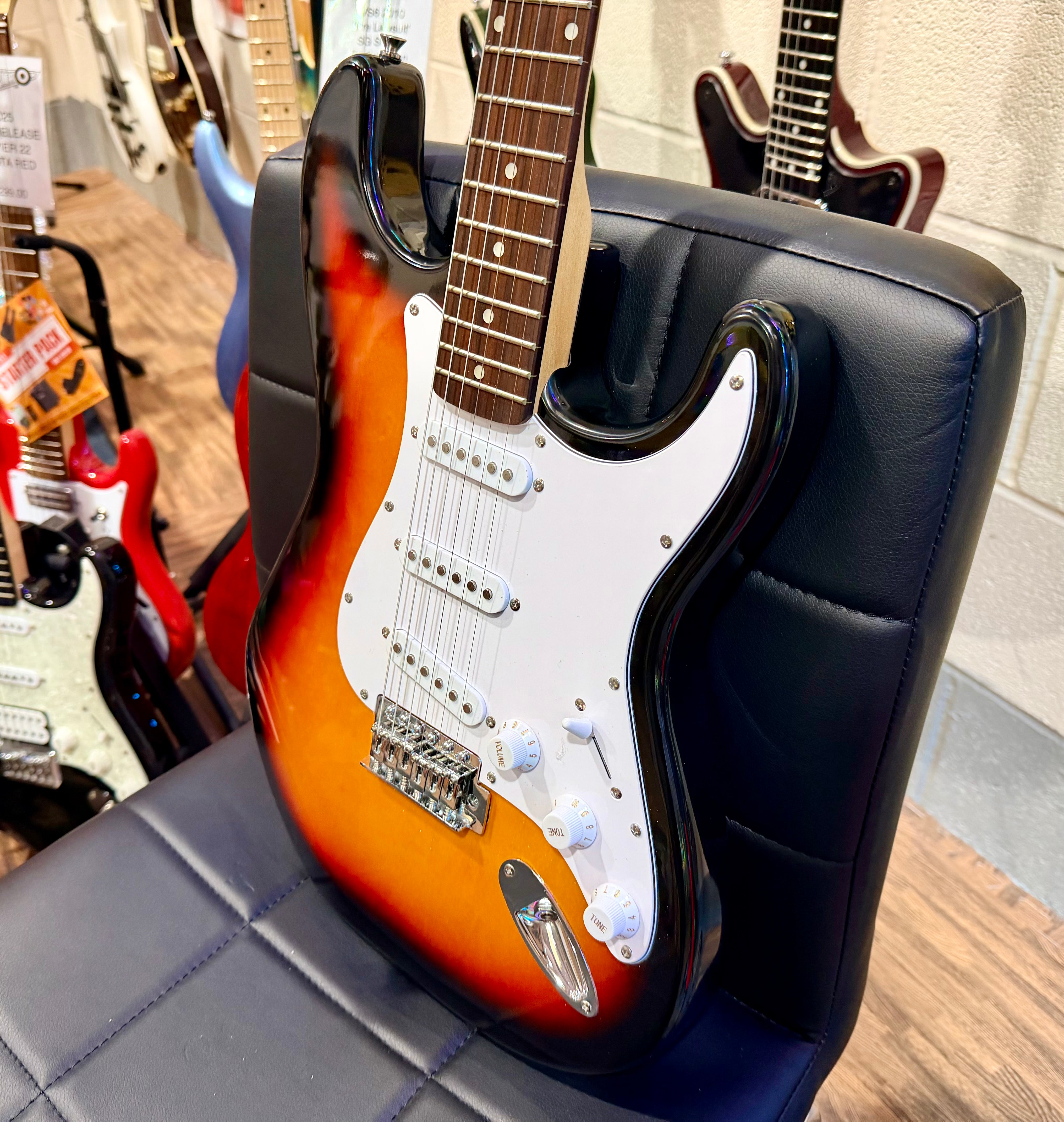 🎄XMAS DEAL🎄 Fazley Classic Series S Electric Guitar Sunburst + Amplifier~ NEW!